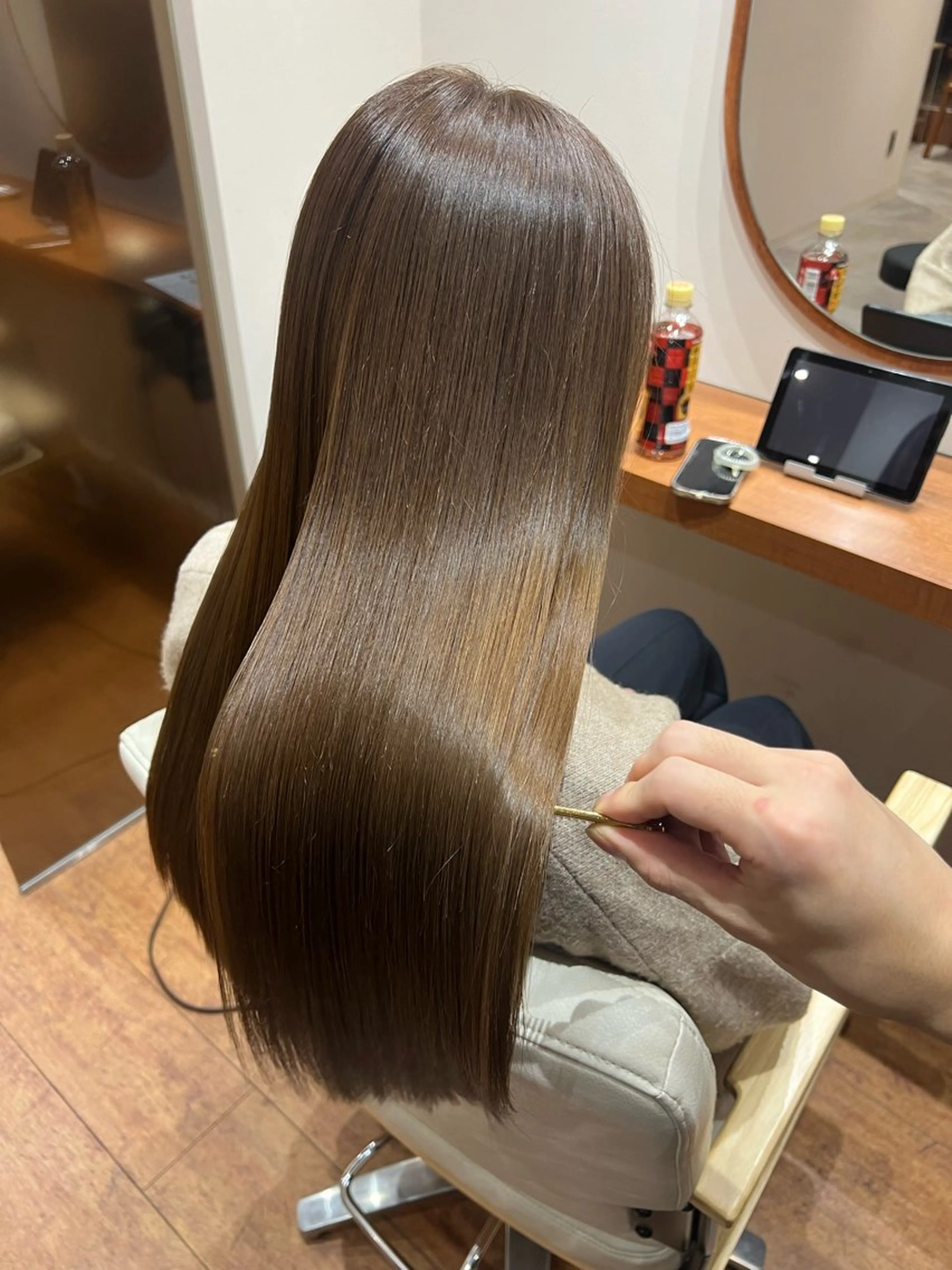 ロング ヘアカラー トリートメント 艶髪/透明感 レイヤー YUKIのヘアスタイル