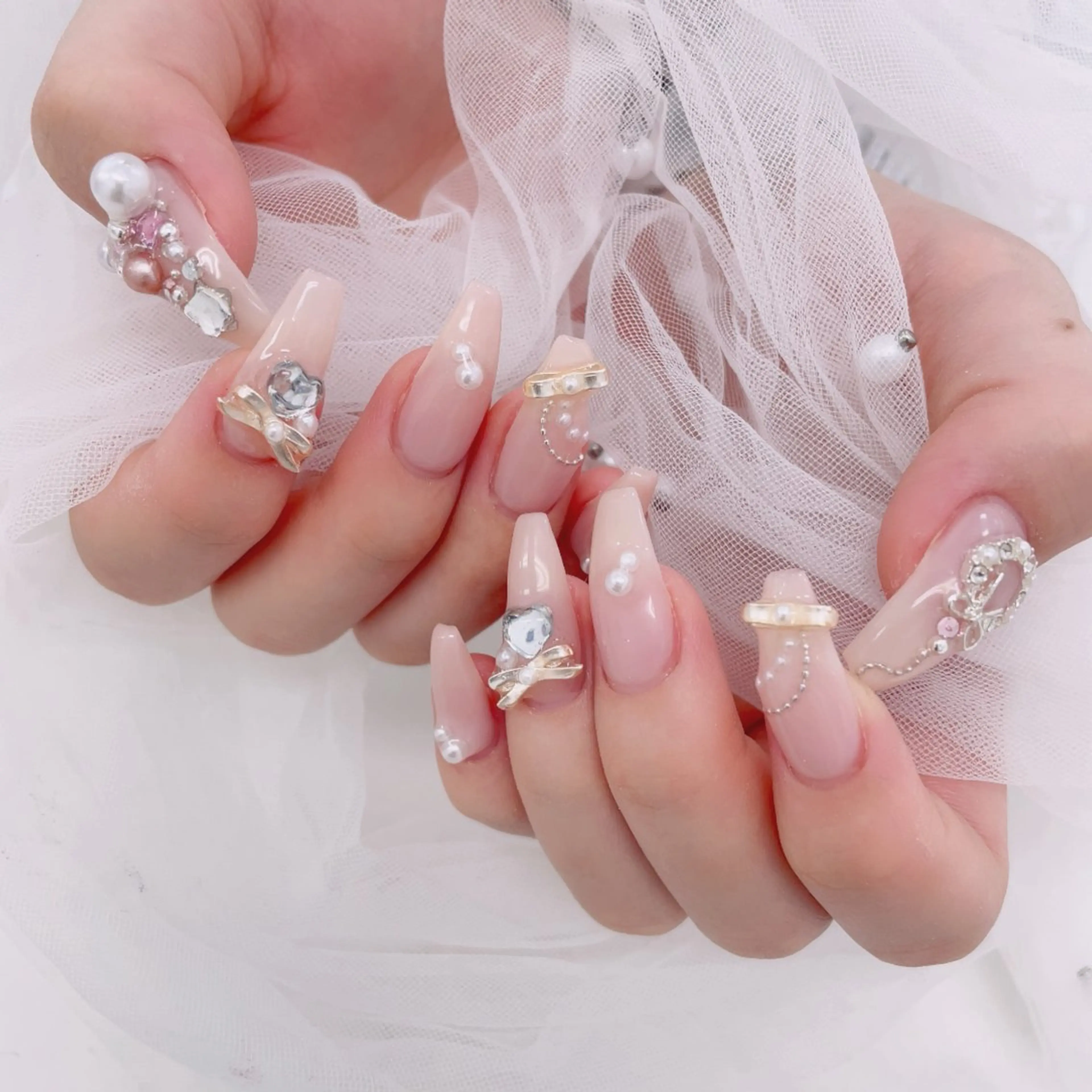 セミロング ハンドネイル cho nailのネイルデザイン