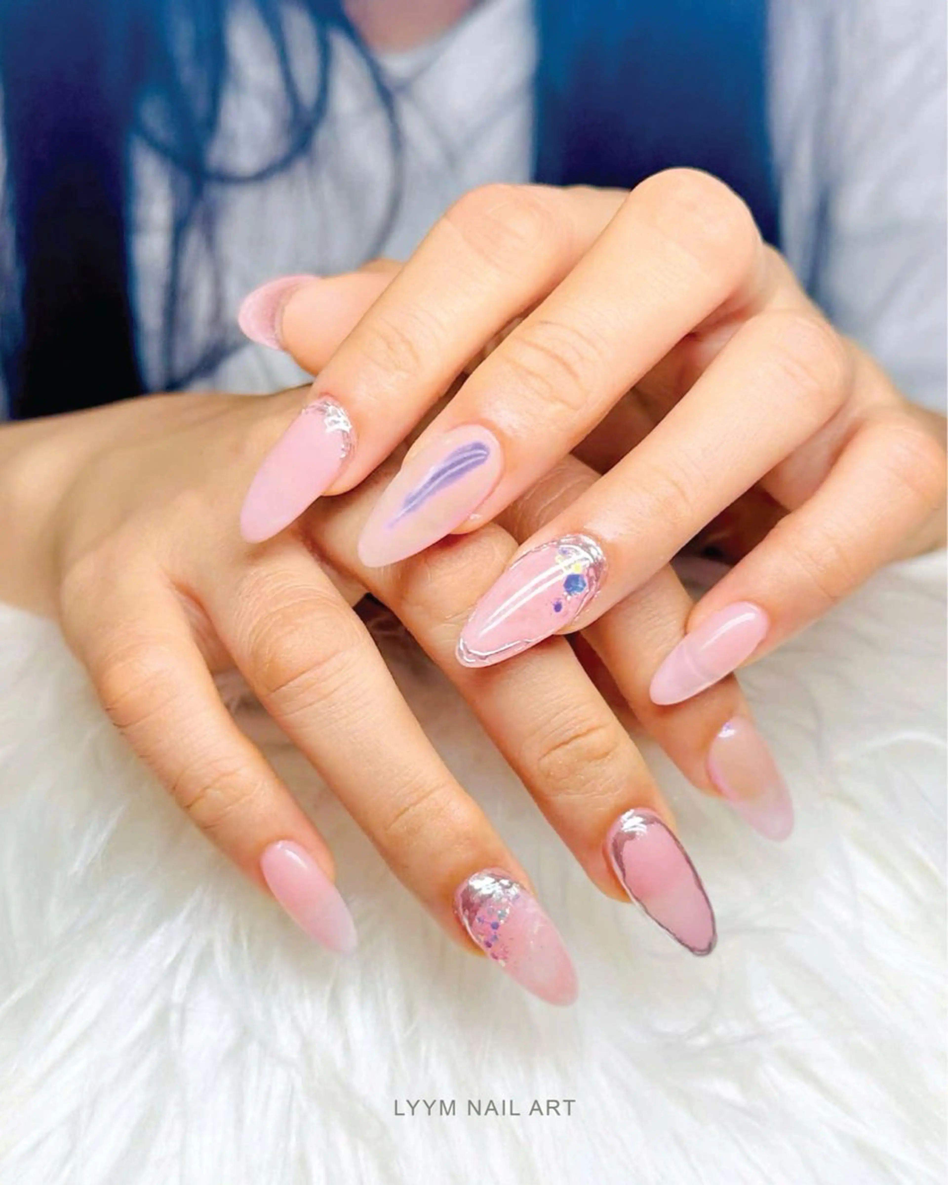 ネイル アートネイル 韓国ネイル ラメ(グリッター) ロングネイル ミラーネイル ハンドネイル LYYM Nail Salonのネイルデザイン