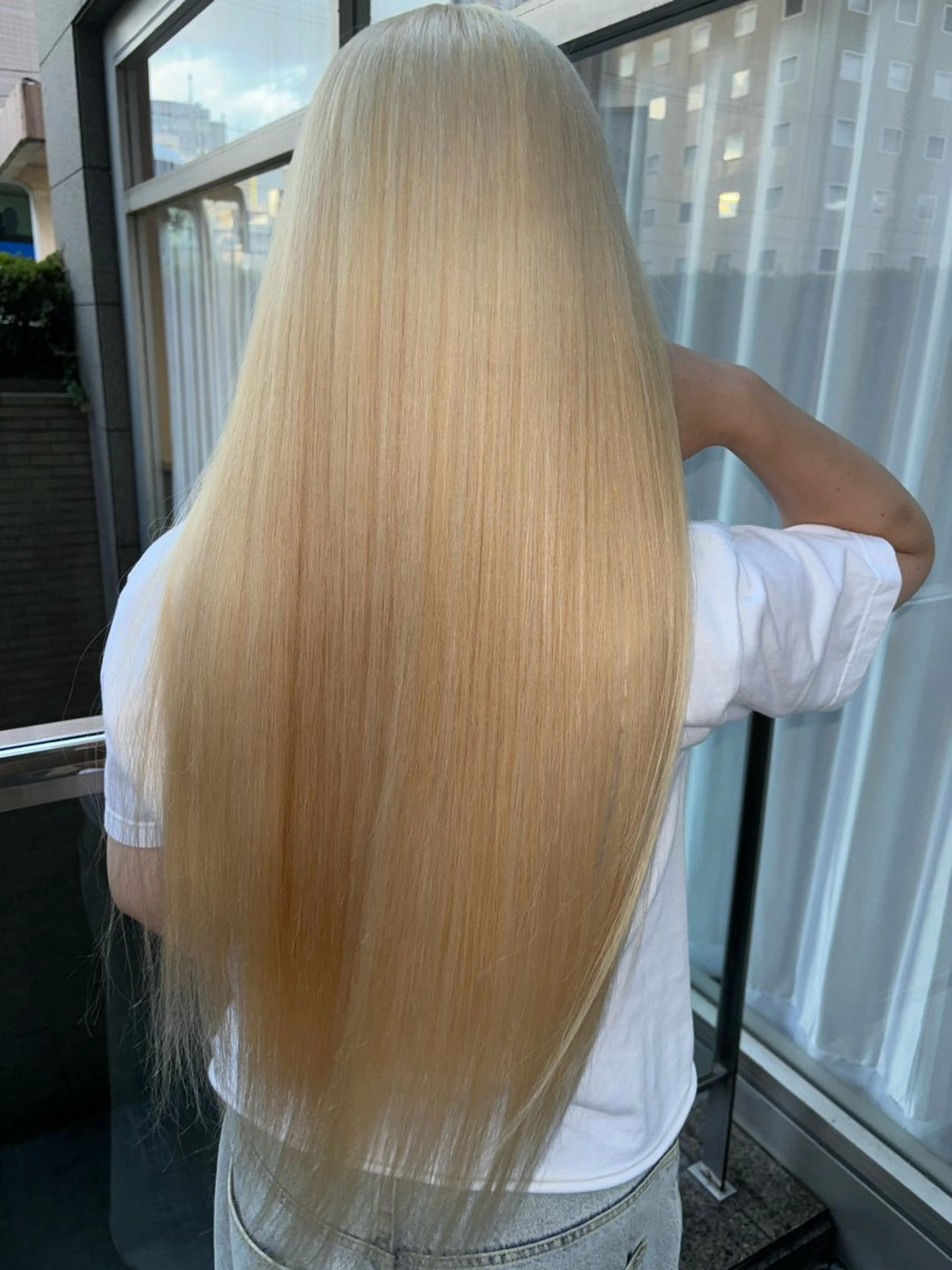 ロング 縮毛矯正 アブアイ所属・🌈艶髪ハイトーン SENAのヘアスタイル