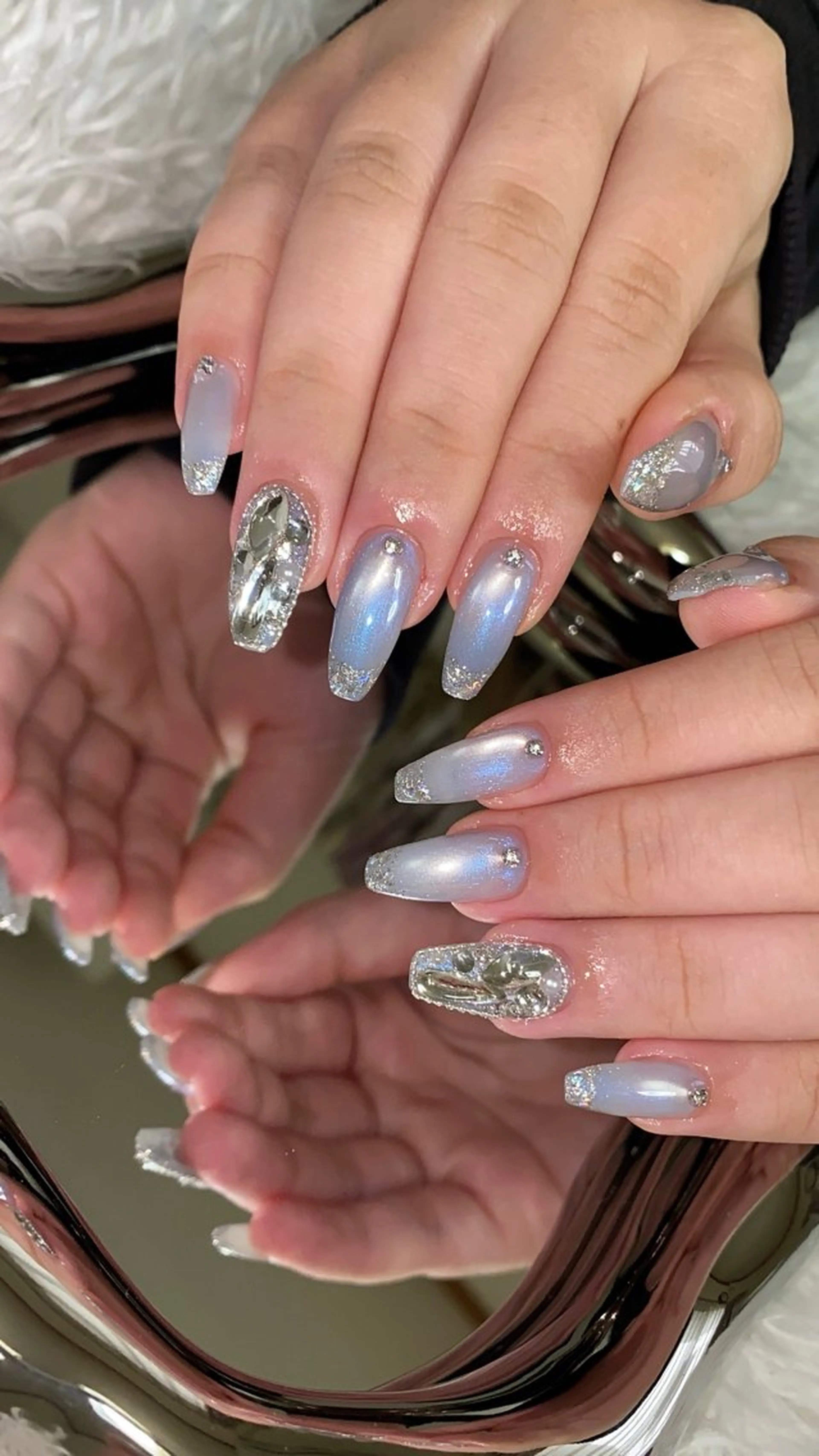 ネイル ハンドネイル n o q r m. n a c h iのネイルデザイン