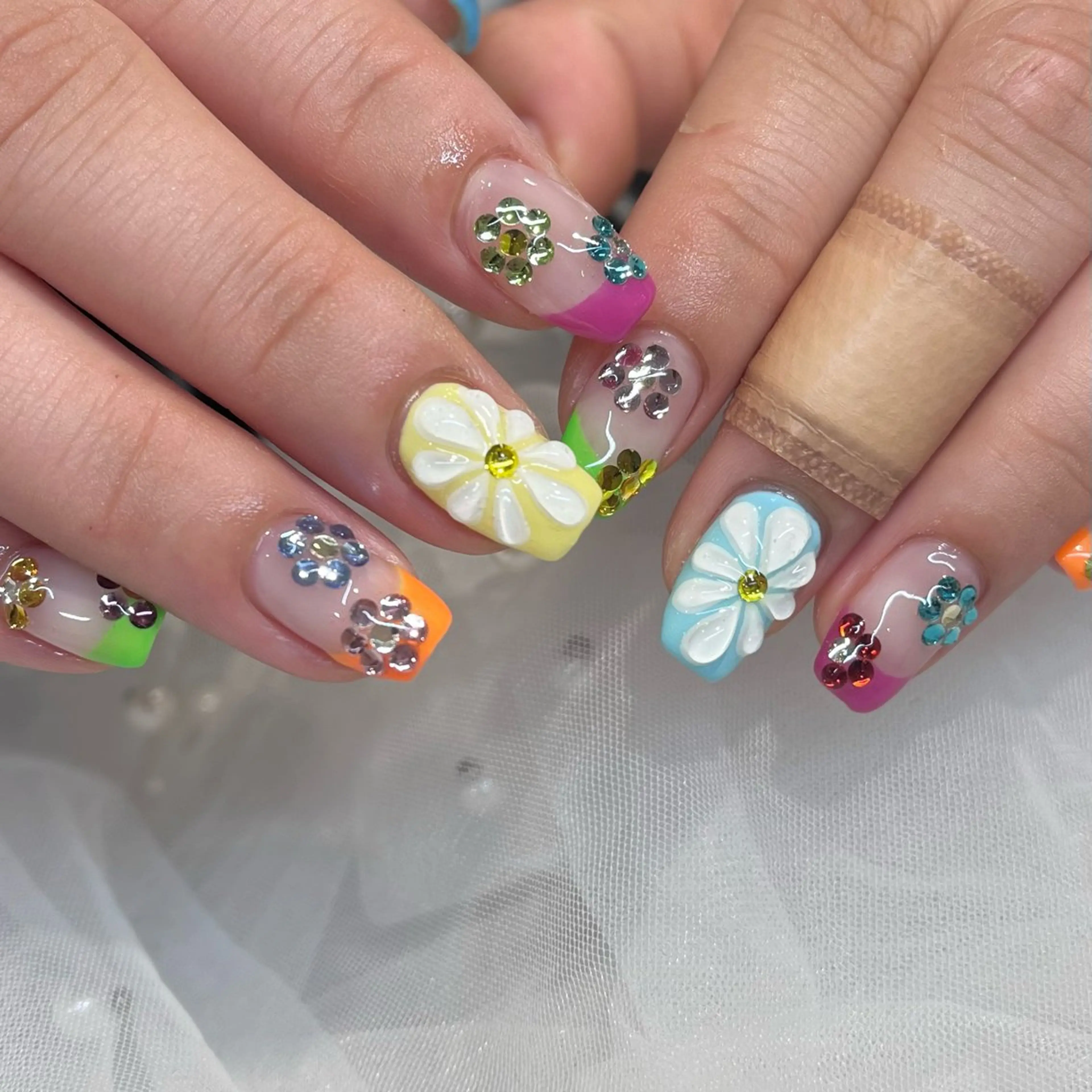 ネイル ハンドネイル 内田 里穂のネイルデザイン