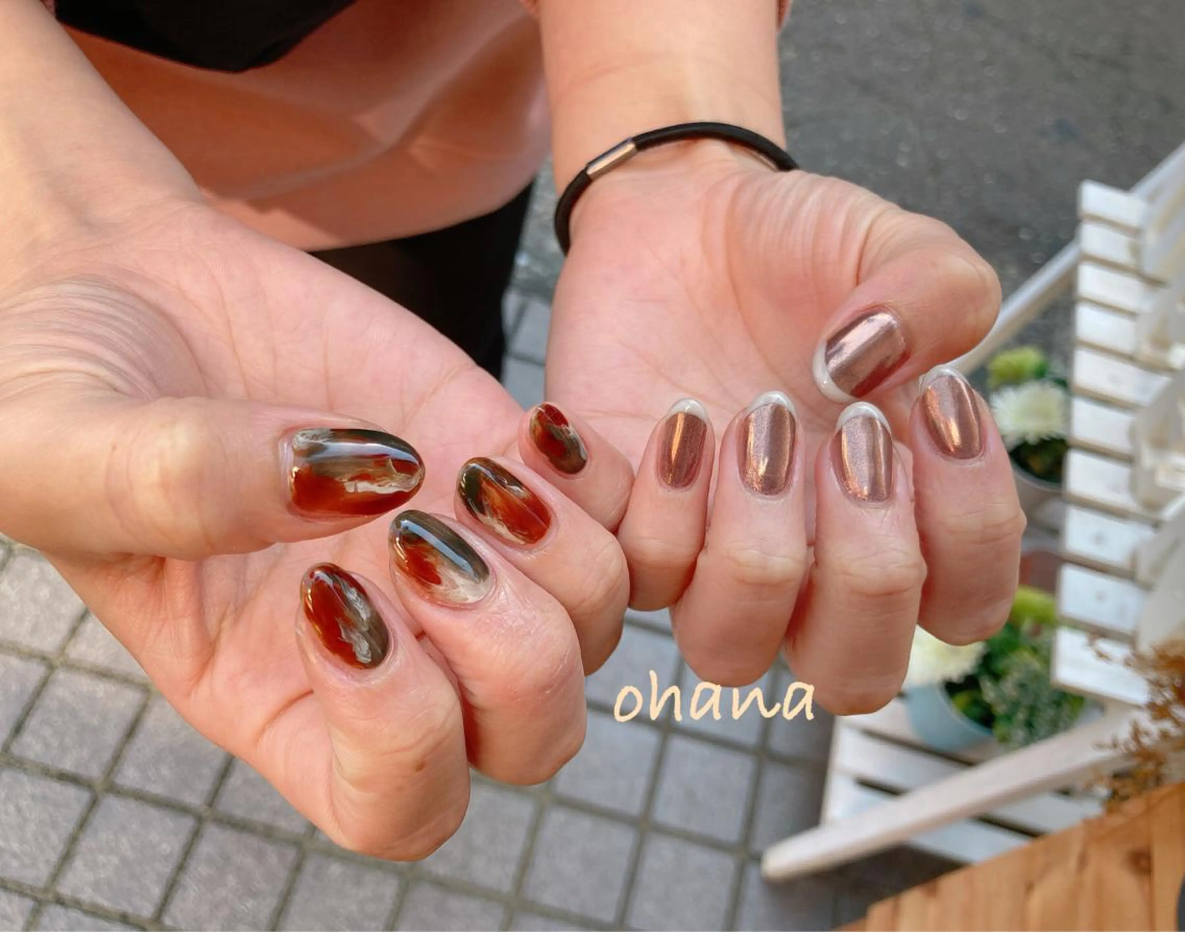 ネイル オーロラネイル べっ甲ネイル ボルドー 長さ出し フットネイル nailroom  OHANA所属・nailroom OHANA🌴のネイルデザイン