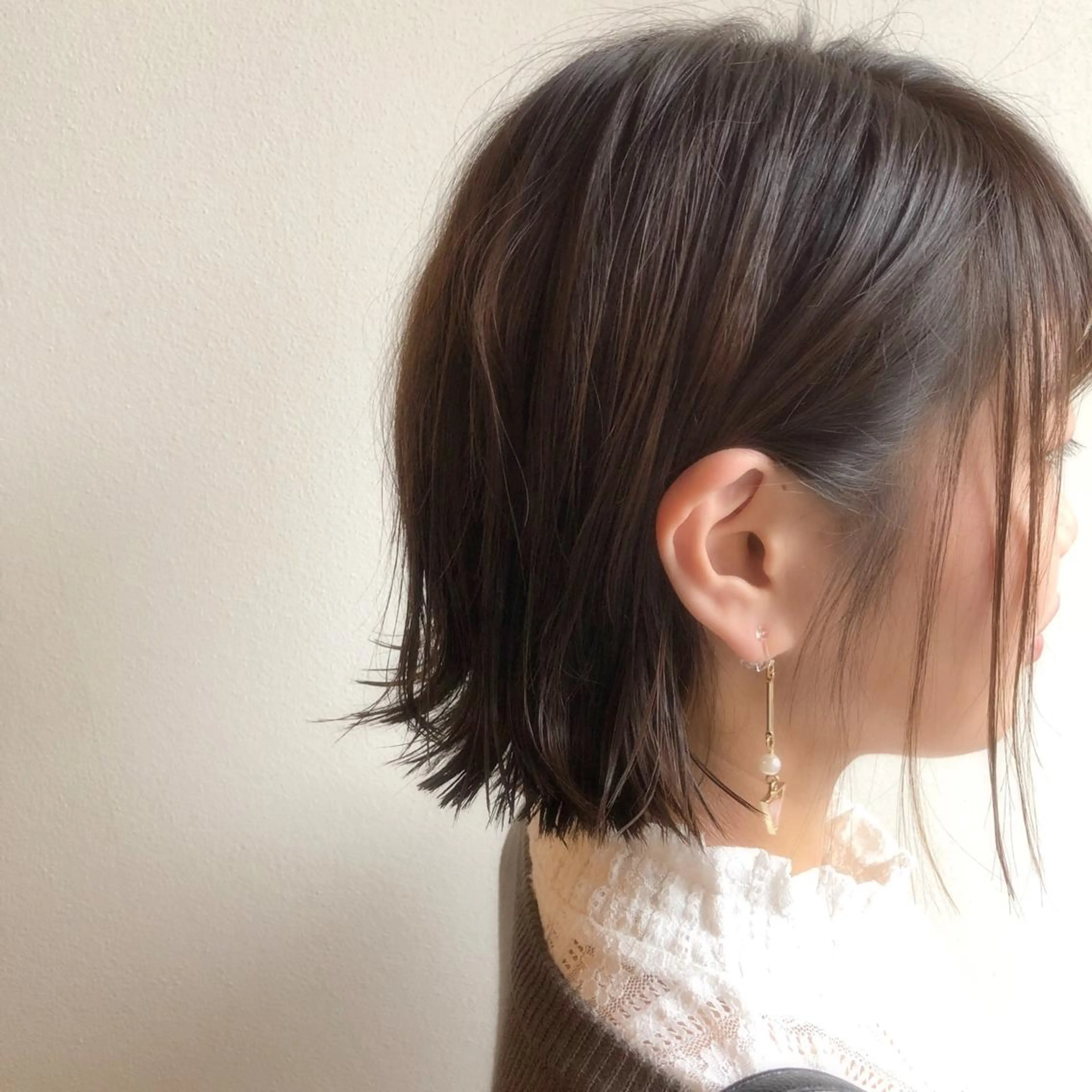 ショート カラー ヘアアレンジ ボブ 外ハネヘア カット ヘアカラー トリートメント Tiger  Lily所属・江藤 星史のヘアスタイル