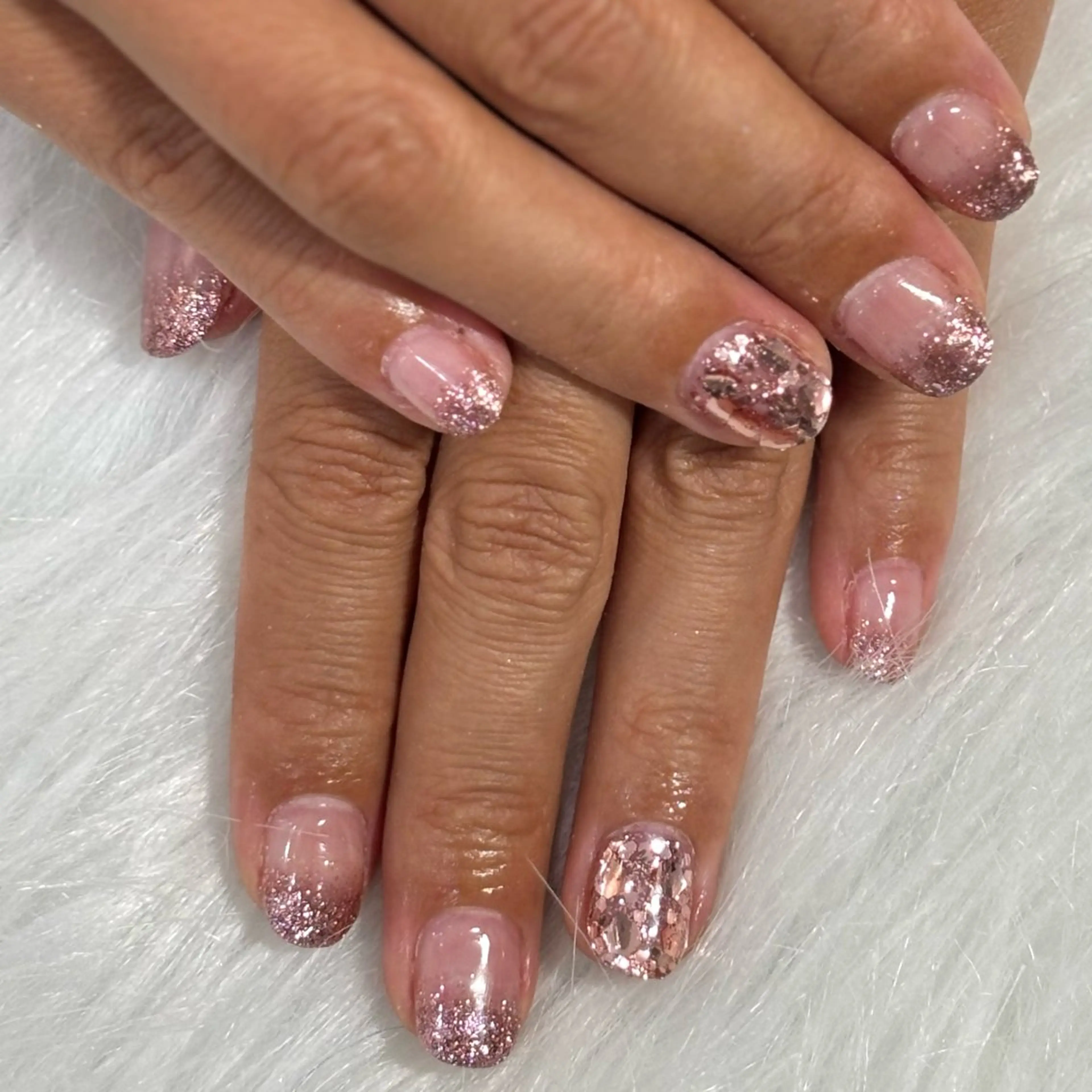 ネイル LAVISH K🍎のネイルデザイン