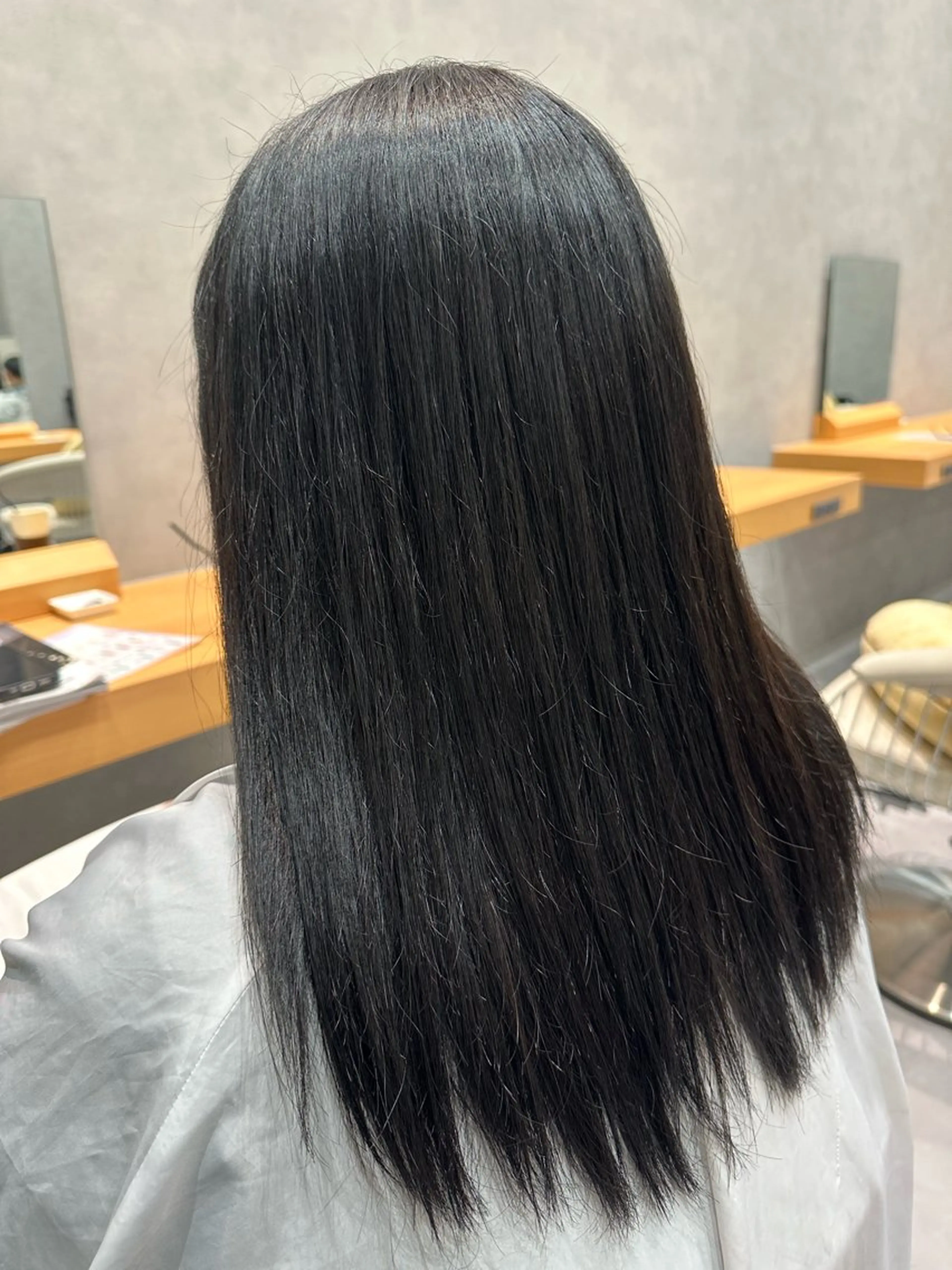 セミロング 森 沙織のヘアスタイル