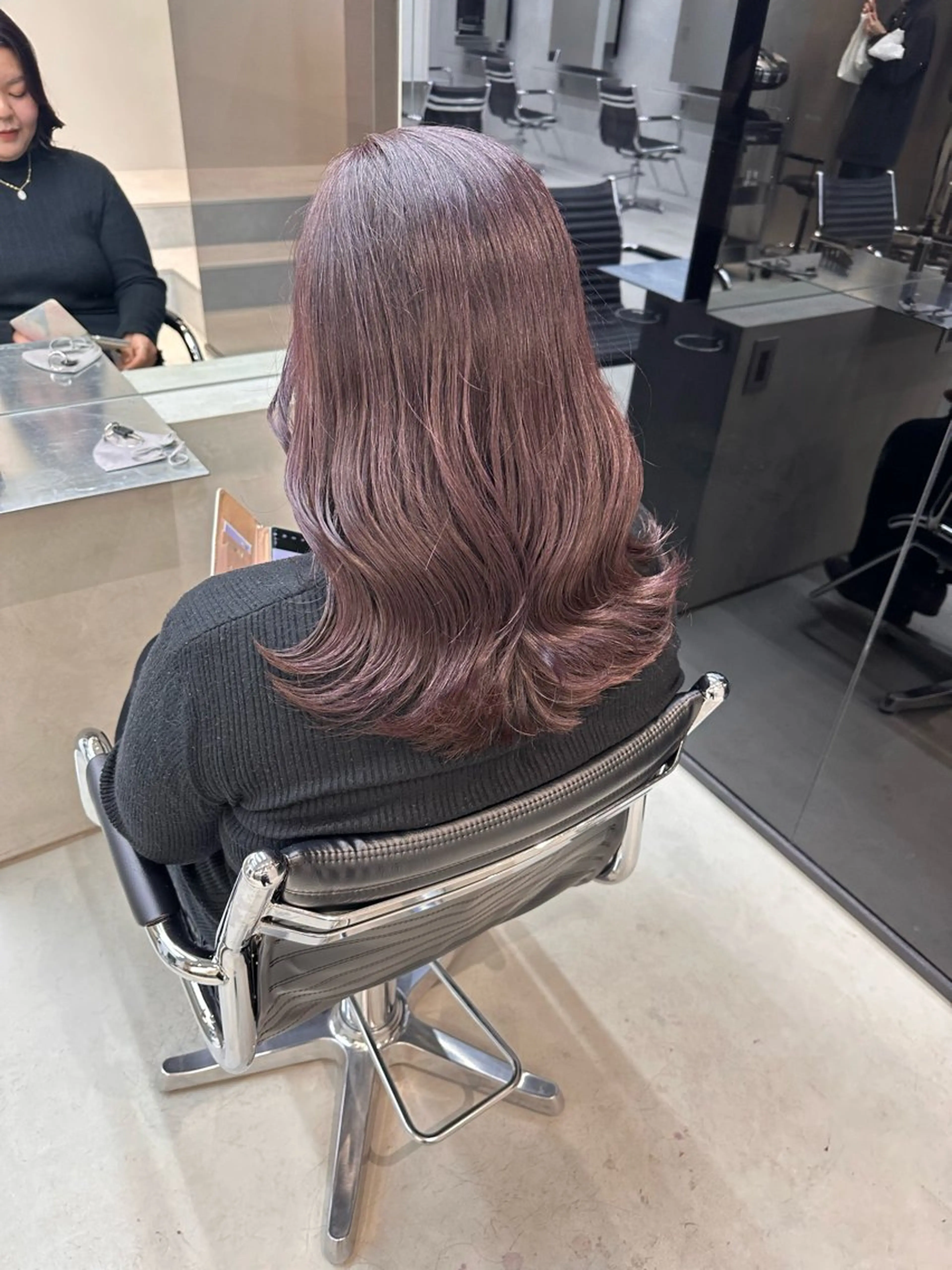 セミロング カラー カット ヘアカラー 染谷 遥花のヘアスタイル