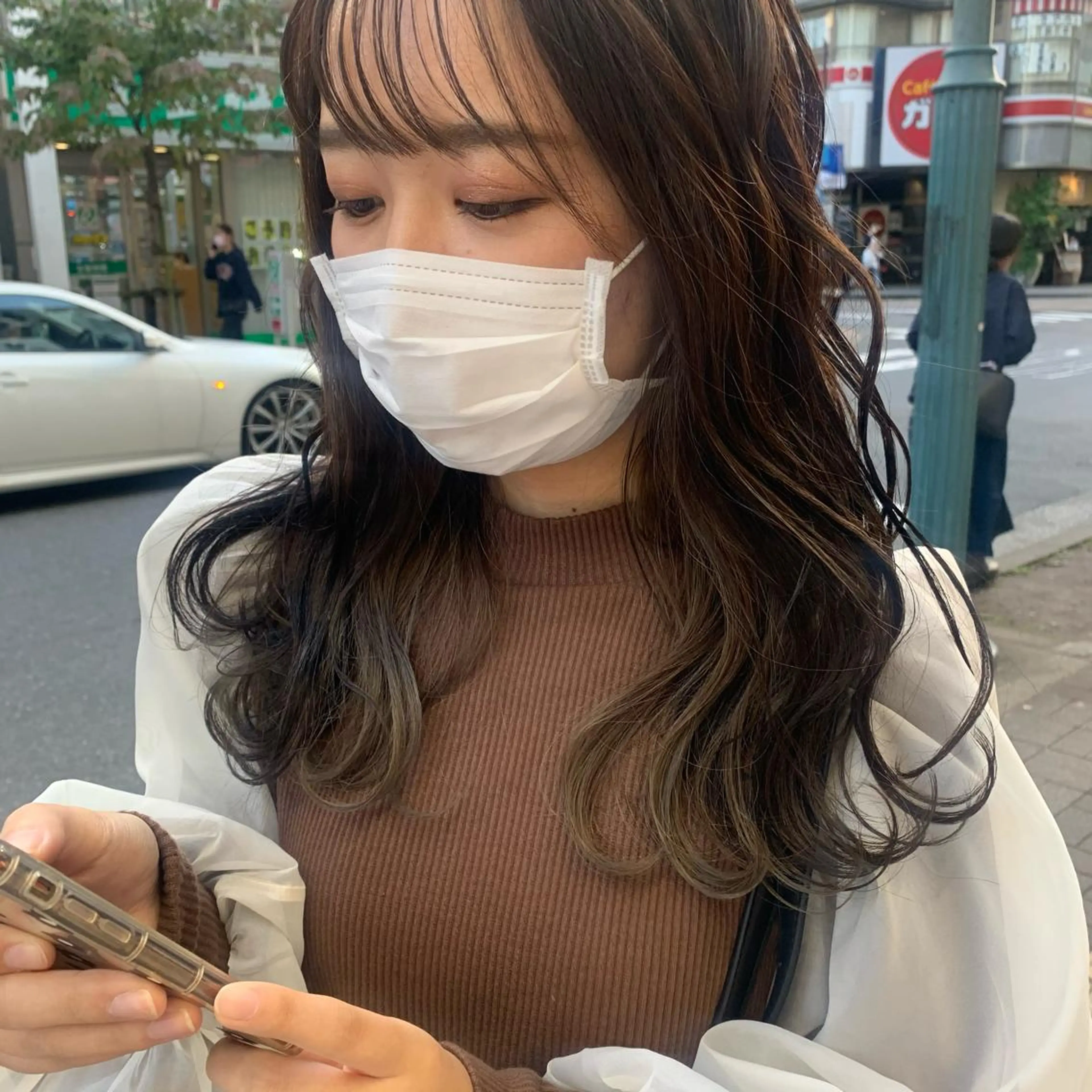 セミロング カラー インナーカラー ヘアカラー トリートメント 韓国ヘア🦋 MIYUのヘアスタイル