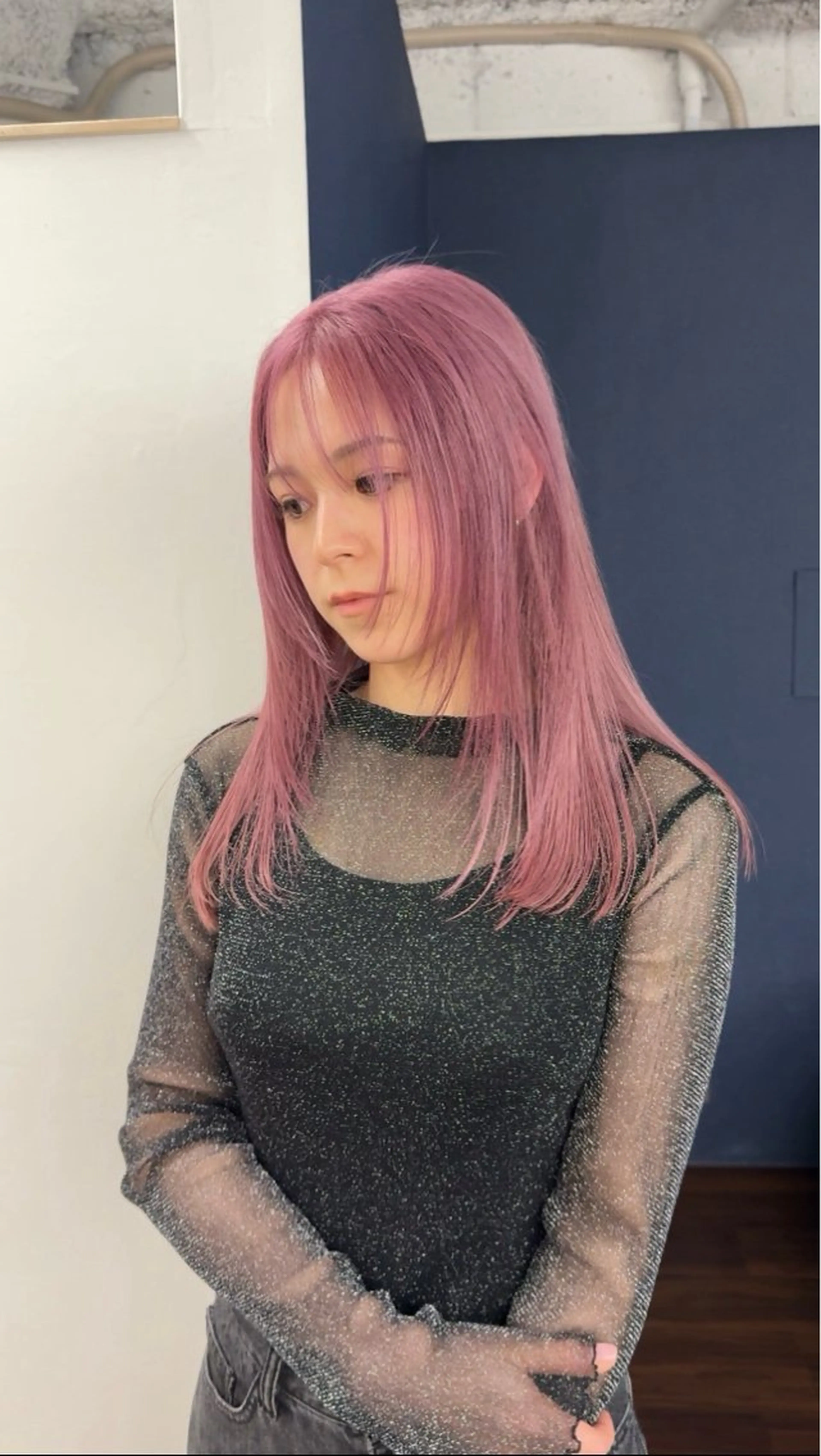 ロング カラー アッシュ ベージュカラー ブリーチ ブロンド ブラウンカラー カット ヘアカラー トリートメント nico TOKYO 渋谷所属・ハイトーンブリーチ 特化🌈フジタハルキのヘアスタイル