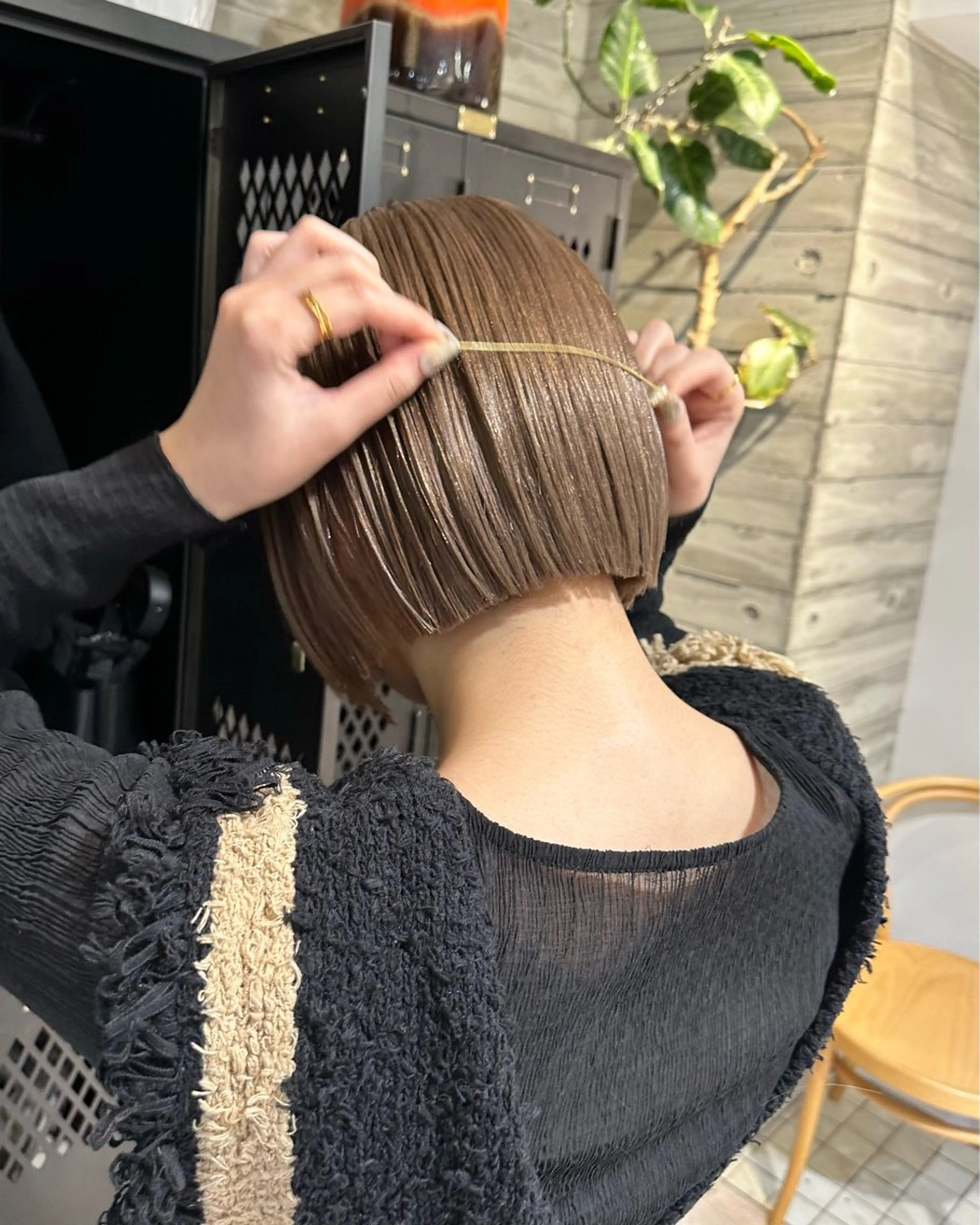 ショート 抜きっぱなしブロンド ササキカズマのヘアスタイル
