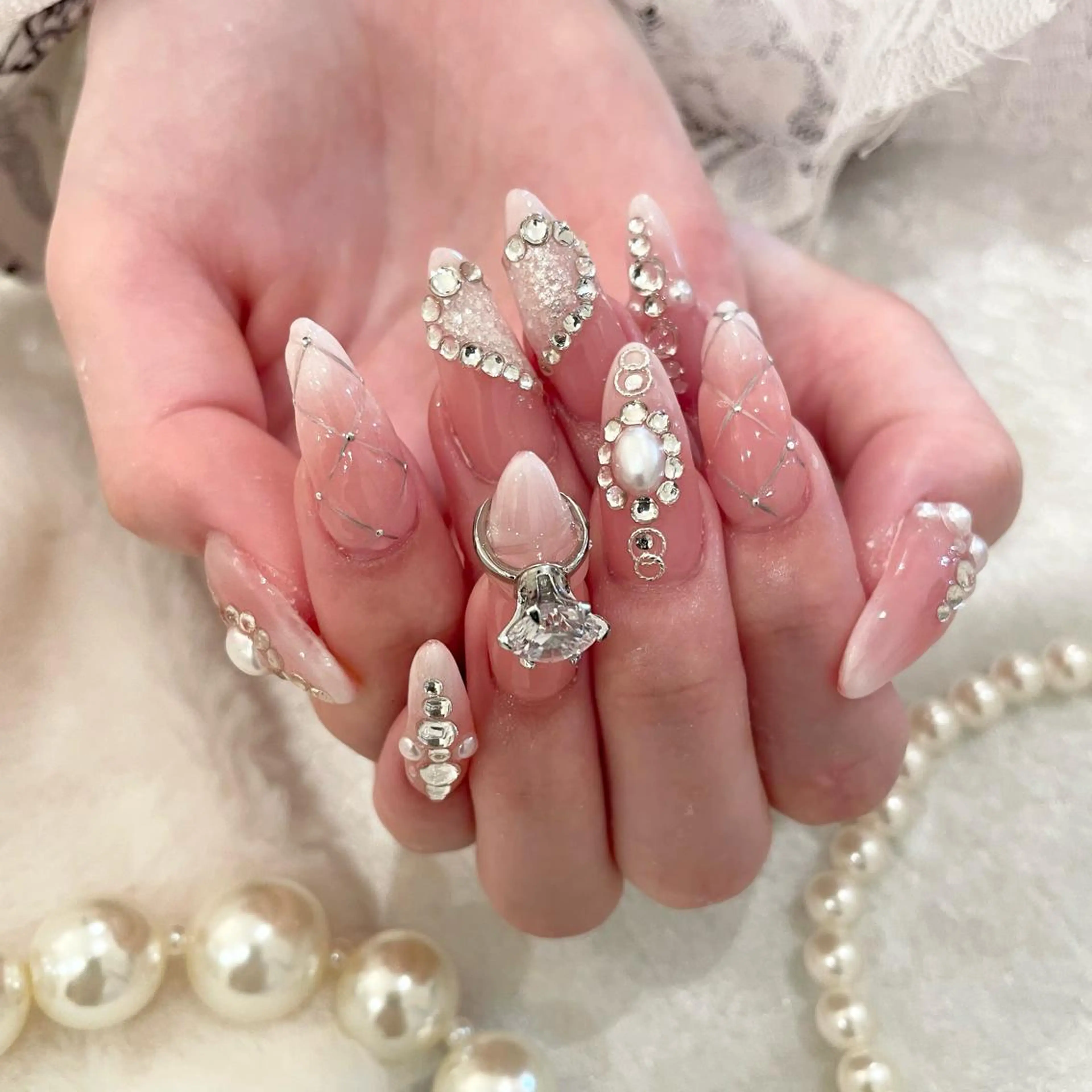 ネイル ドライヘッドスパ 名古屋駅徒歩5分のエステ・リラクイメージ