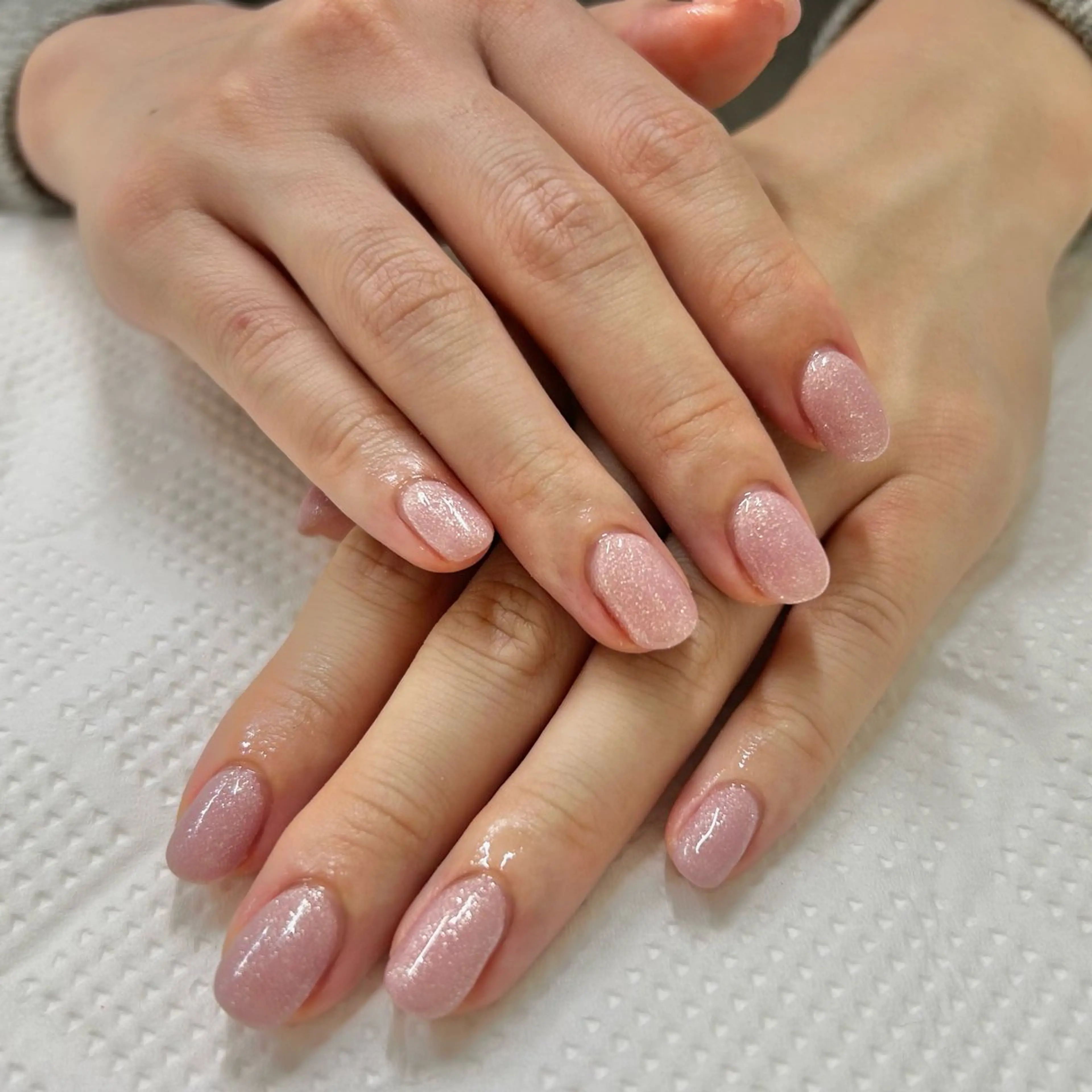 ネイル ラメ(グリッター) ワンカラーネイル ピンク ハンドネイル 片倉 愛美のネイルデザイン