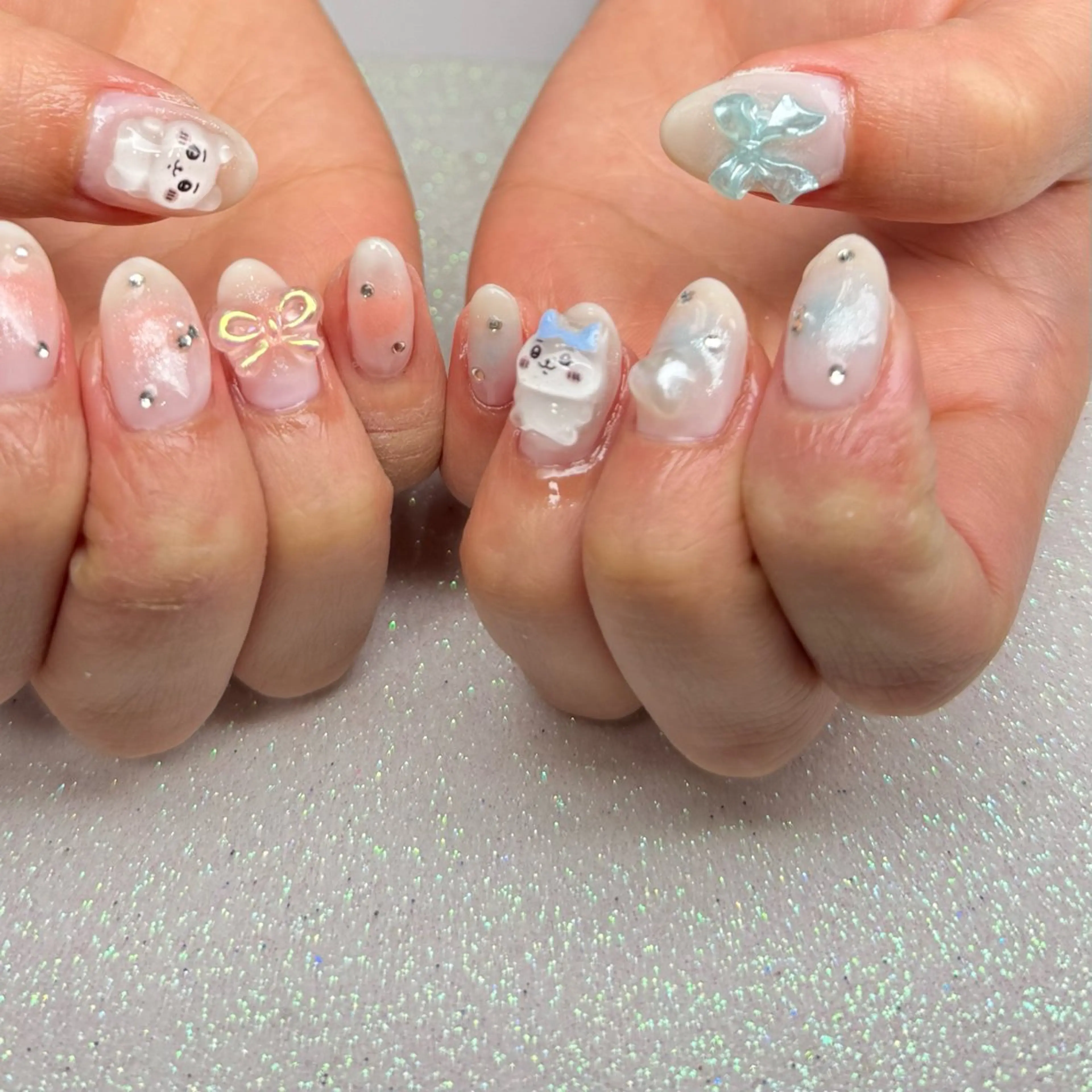 ネイル ハンドネイル VIERU 🌈🎀💖のネイルデザイン