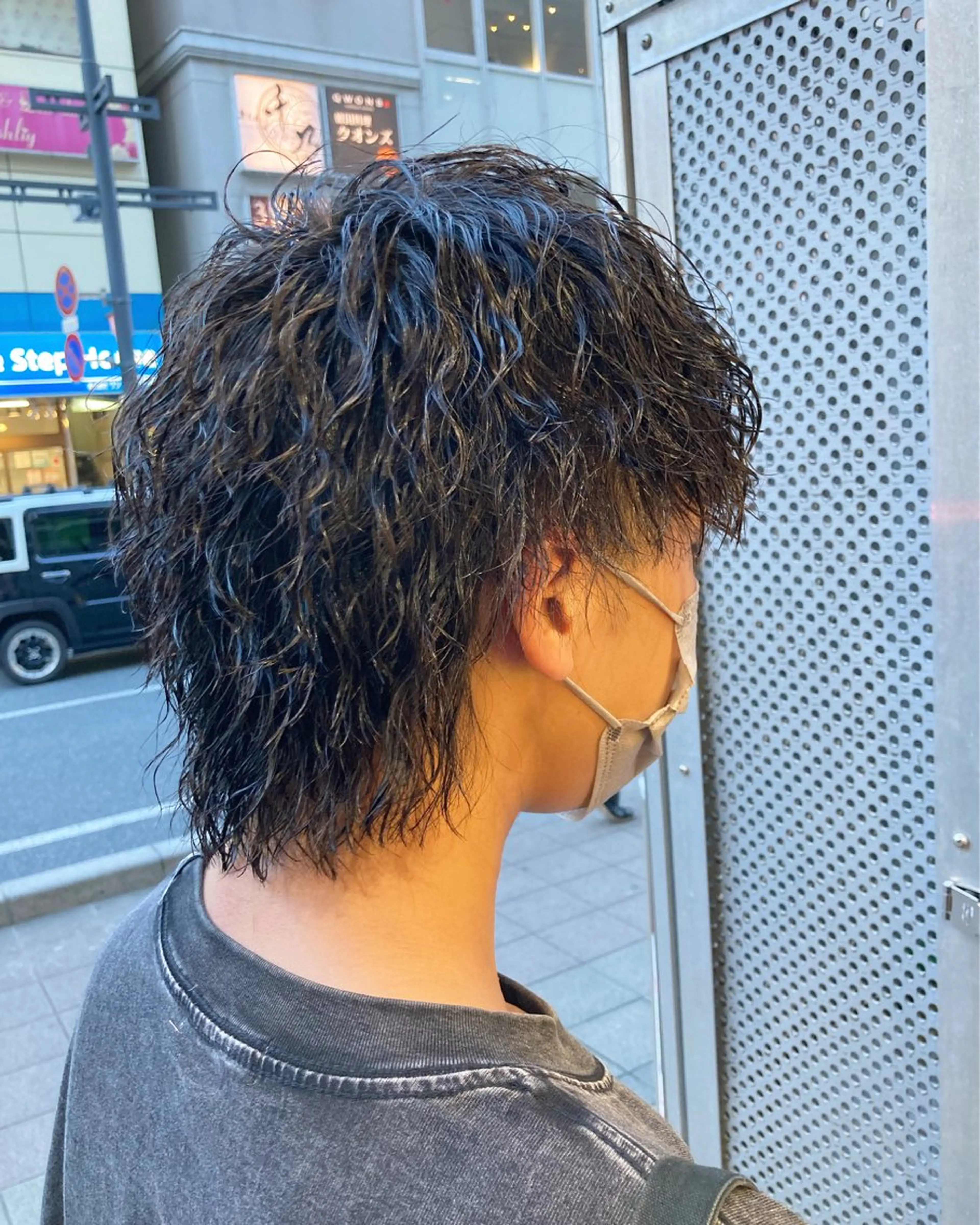 パーマ メンズ メンズパーマ ツイストスパイラルパーマ メンズウルフカット ウルフカット スパイラルパーマ カット パーマ メンズ特化 TAKUYAのヘアスタイル