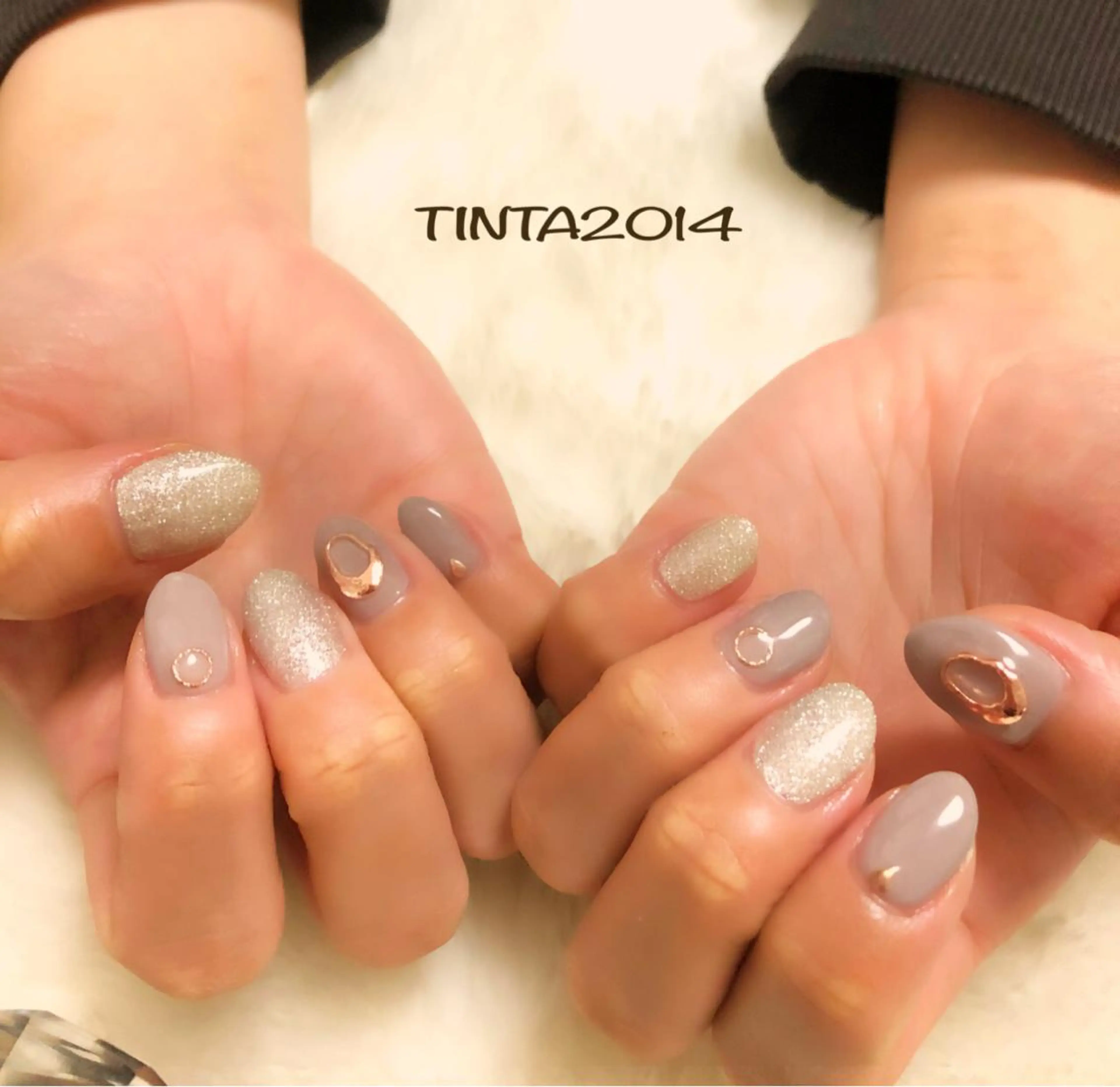 ネイル シルバー ホワイト ネイルサロン ティンタ所属・馬場 典子のネイルデザイン