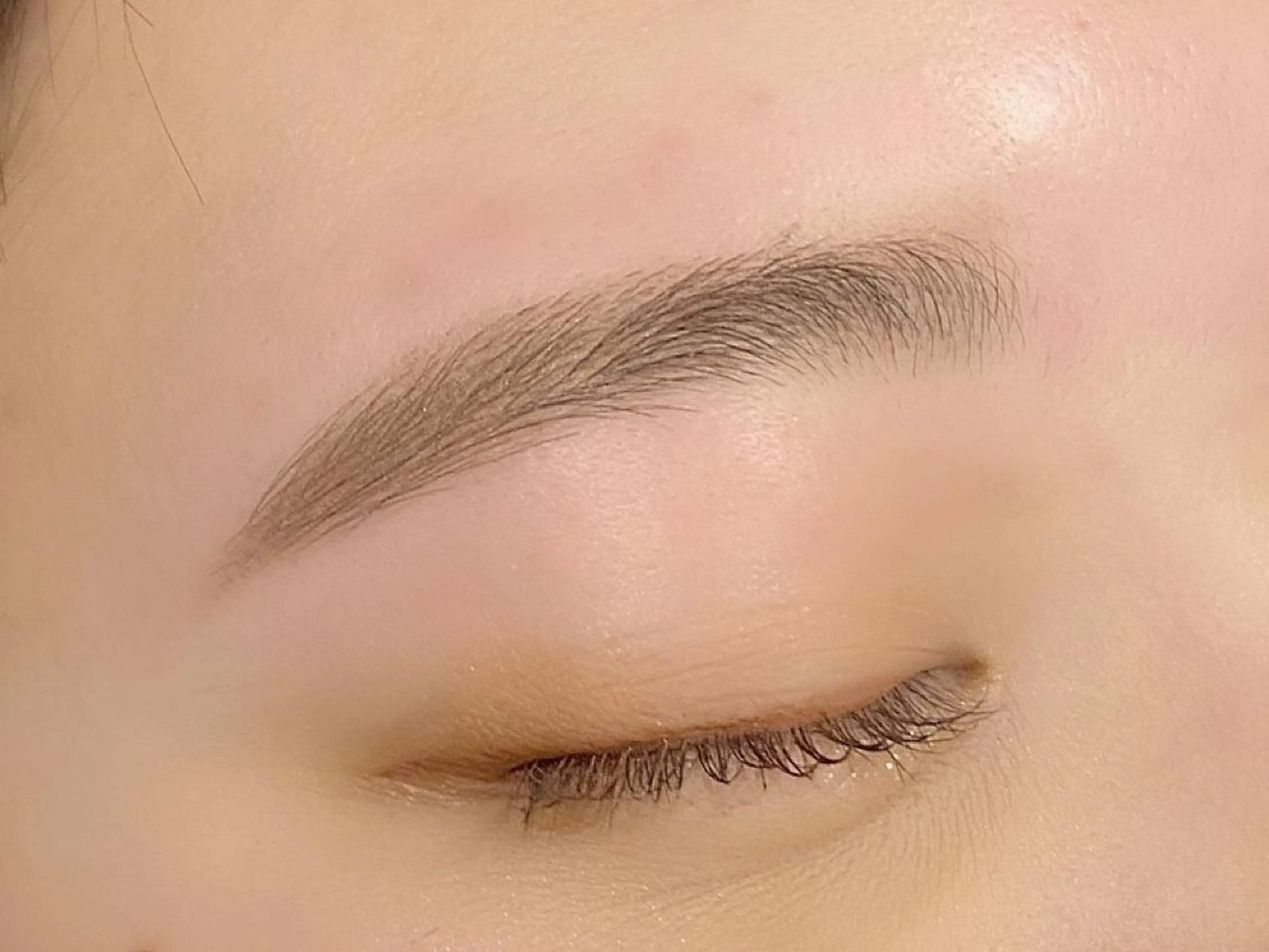 アイブロウ ワックス脱毛 eyelist 大垣のマツエク・マツパデザイン