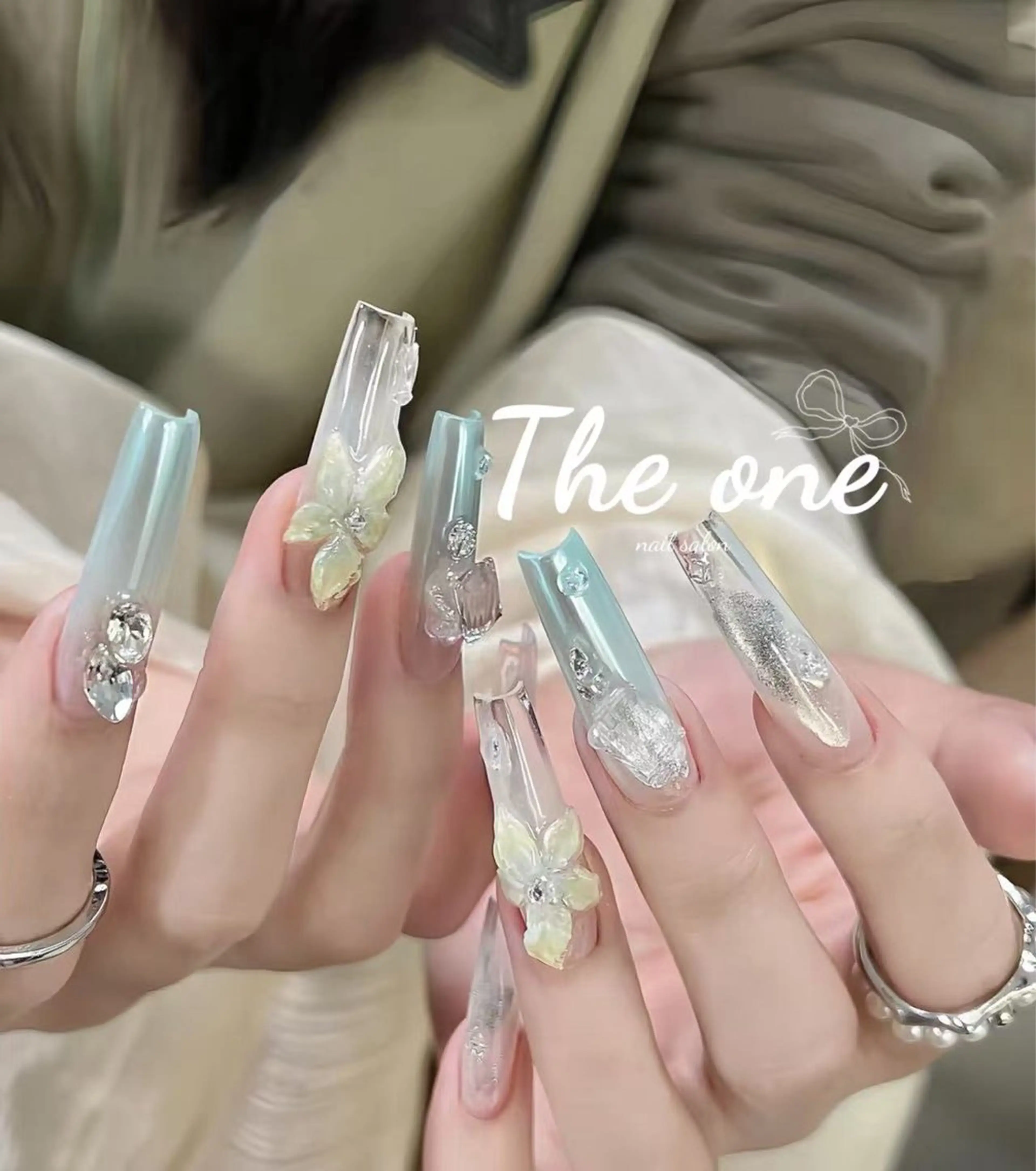 ネイル The oneアオイ アオイのネイルデザイン