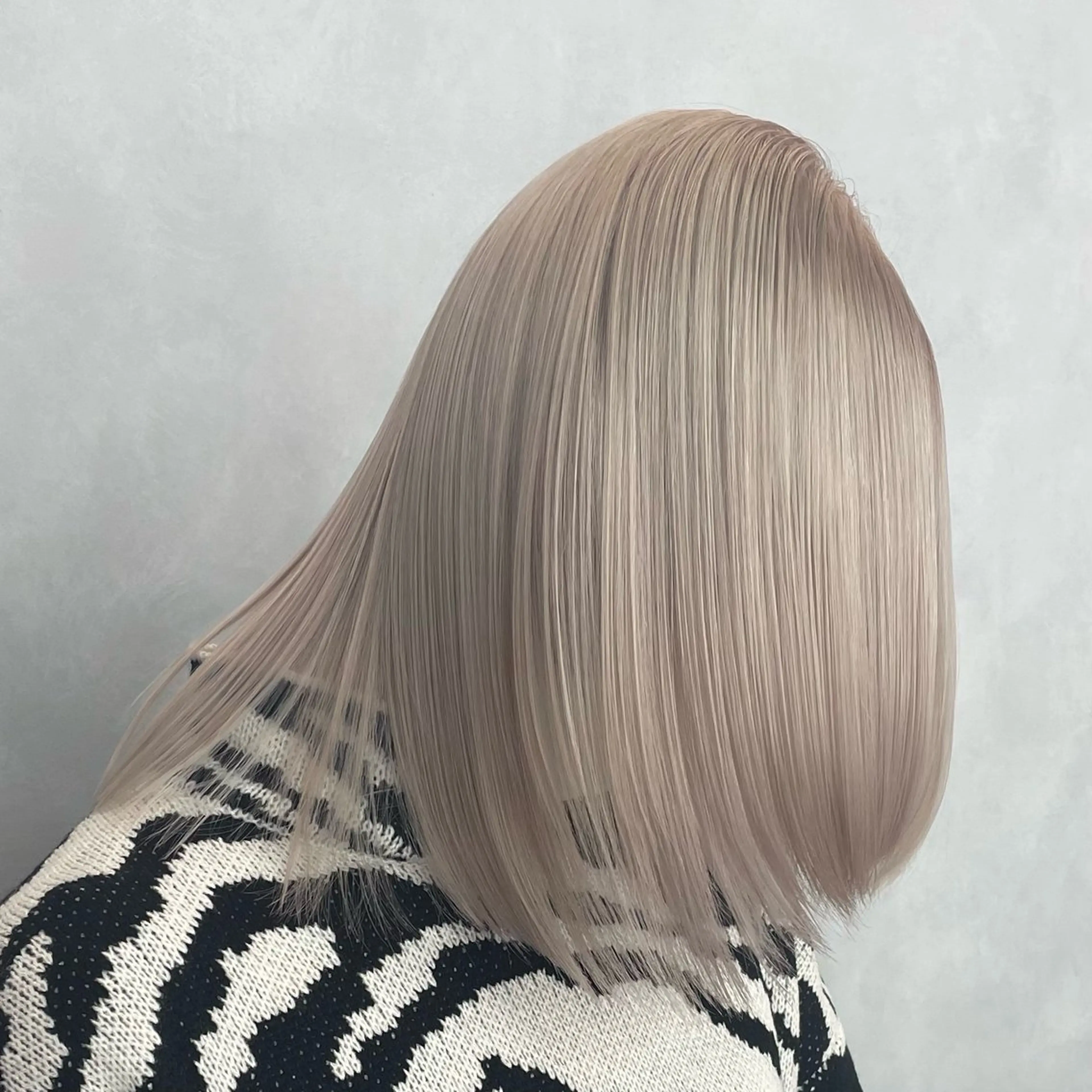 ショート カラー カット ヘアカラー トリートメント ヘアセット 原宿🩵ハイトーン 🍓ྀིまいか🩵のヘアスタイル