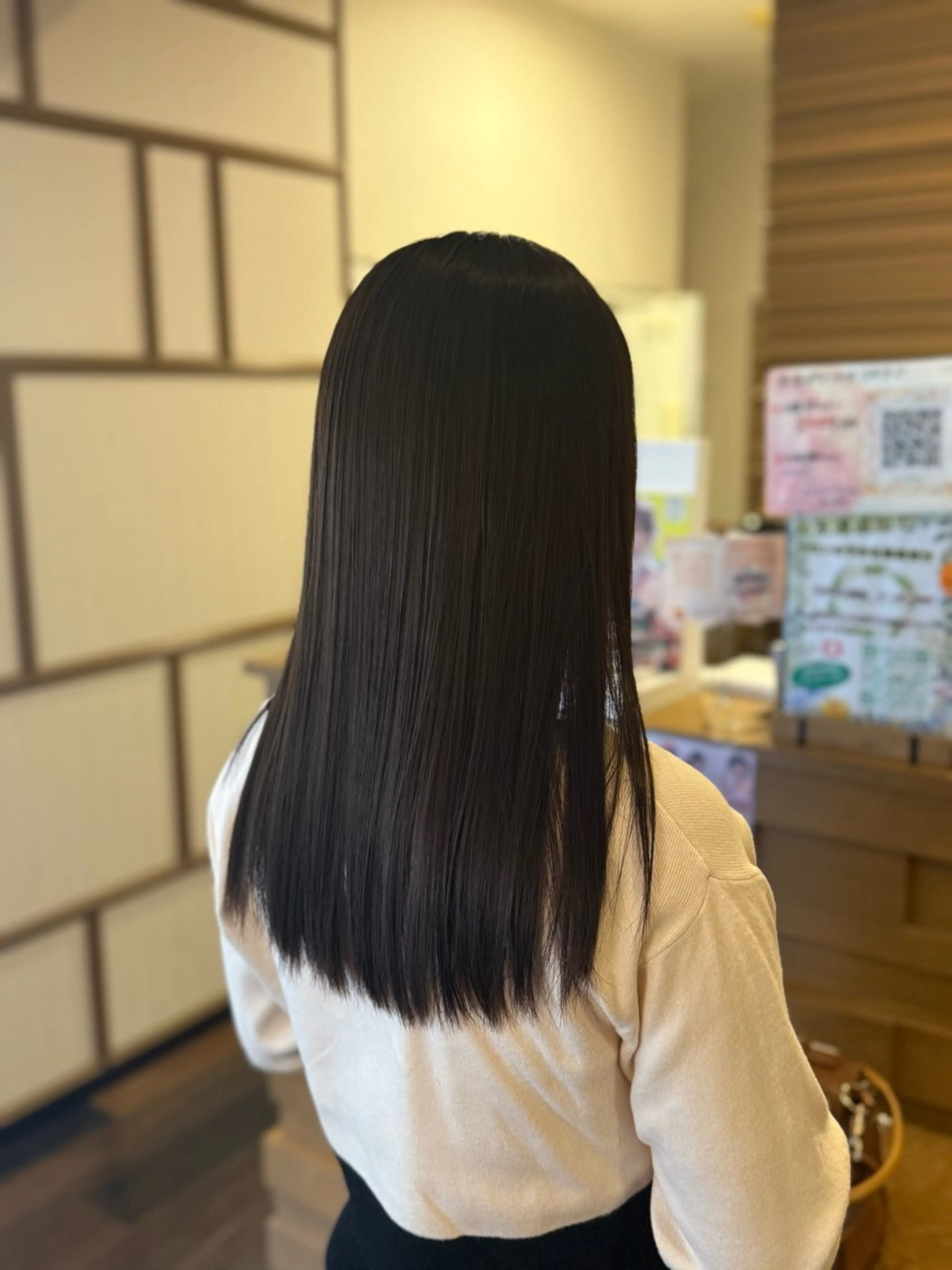 セミロング パーマ 縮毛矯正 カット なかやま みおのヘアスタイル