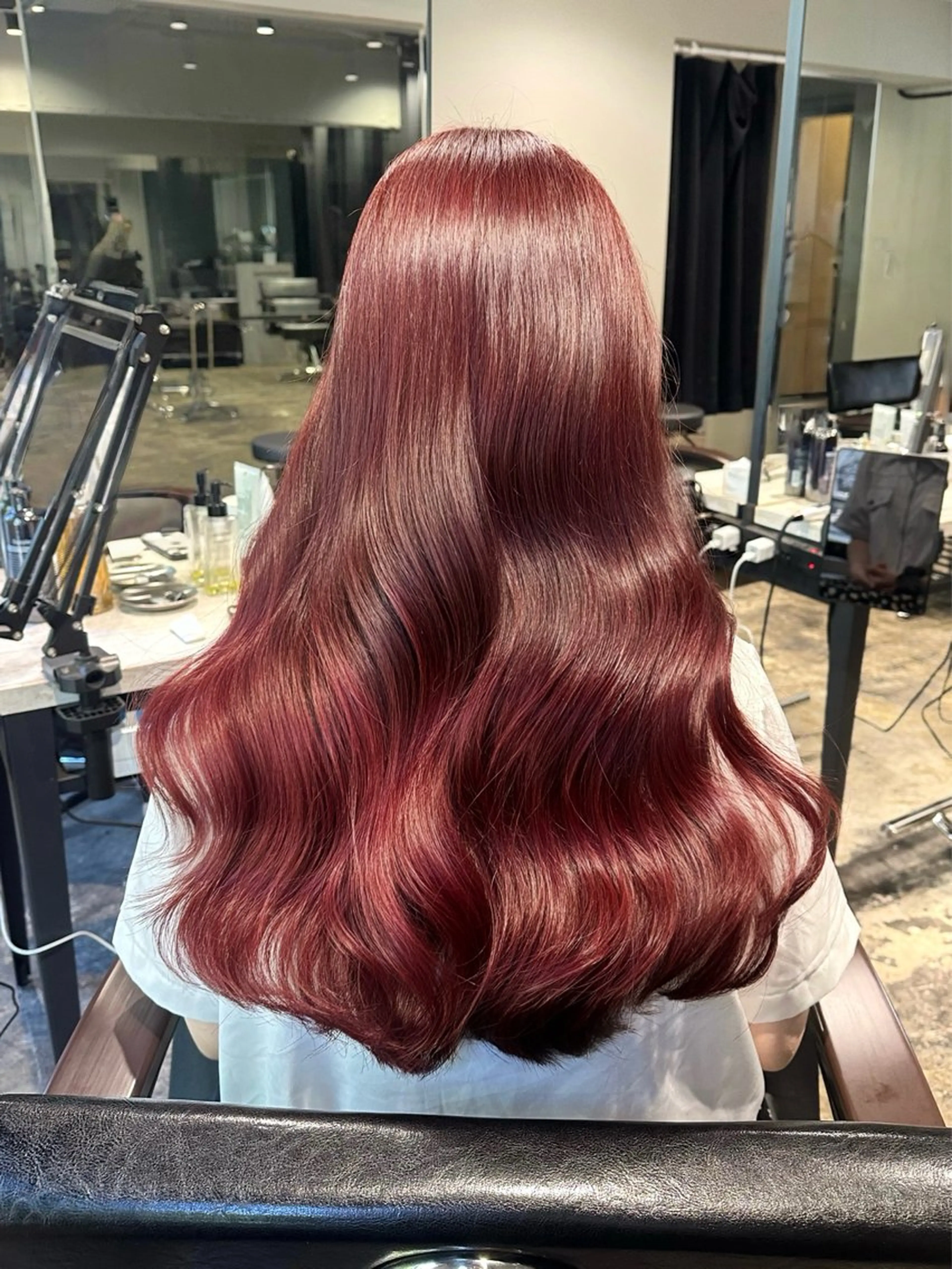 ロング カラー ブリーチ ブリーチなしカラー レッドカラー ブリーチ/ハイトーン 艶カラー/ユリナのヘアスタイル