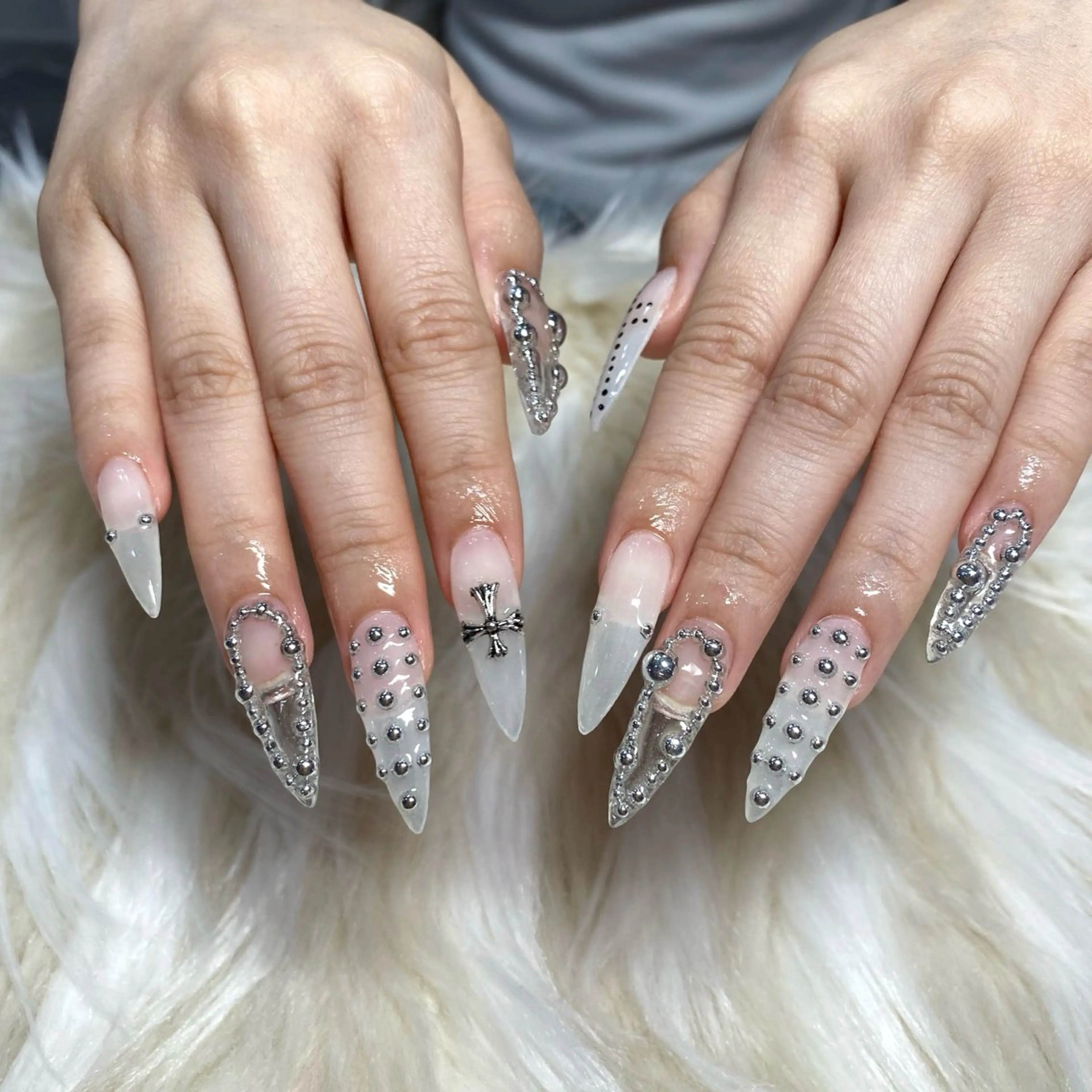 ネイル 長さ出し フットネイル フレンチネイル ジェルネイル グラデーション ハンドネイル Nail&eye Belire 新宿のネイルデザイン