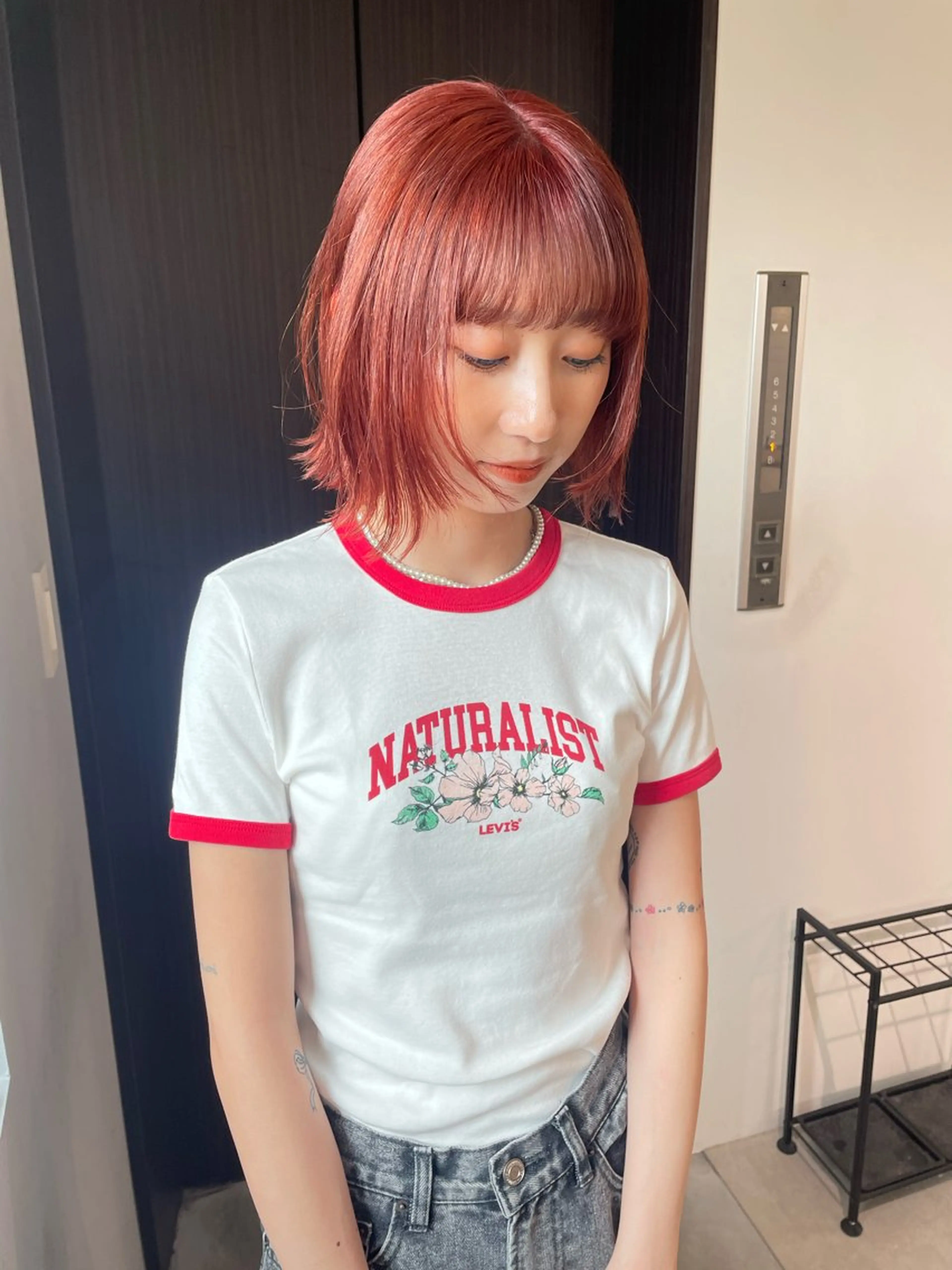 ショート カラー ブリーチ ブラウンカラー ケアブリーチ ダブルカラー オレンジ ヘアカラー トリートメント MIU/ルーツカラー ボブ/顔周りレイヤーのヘアスタイル