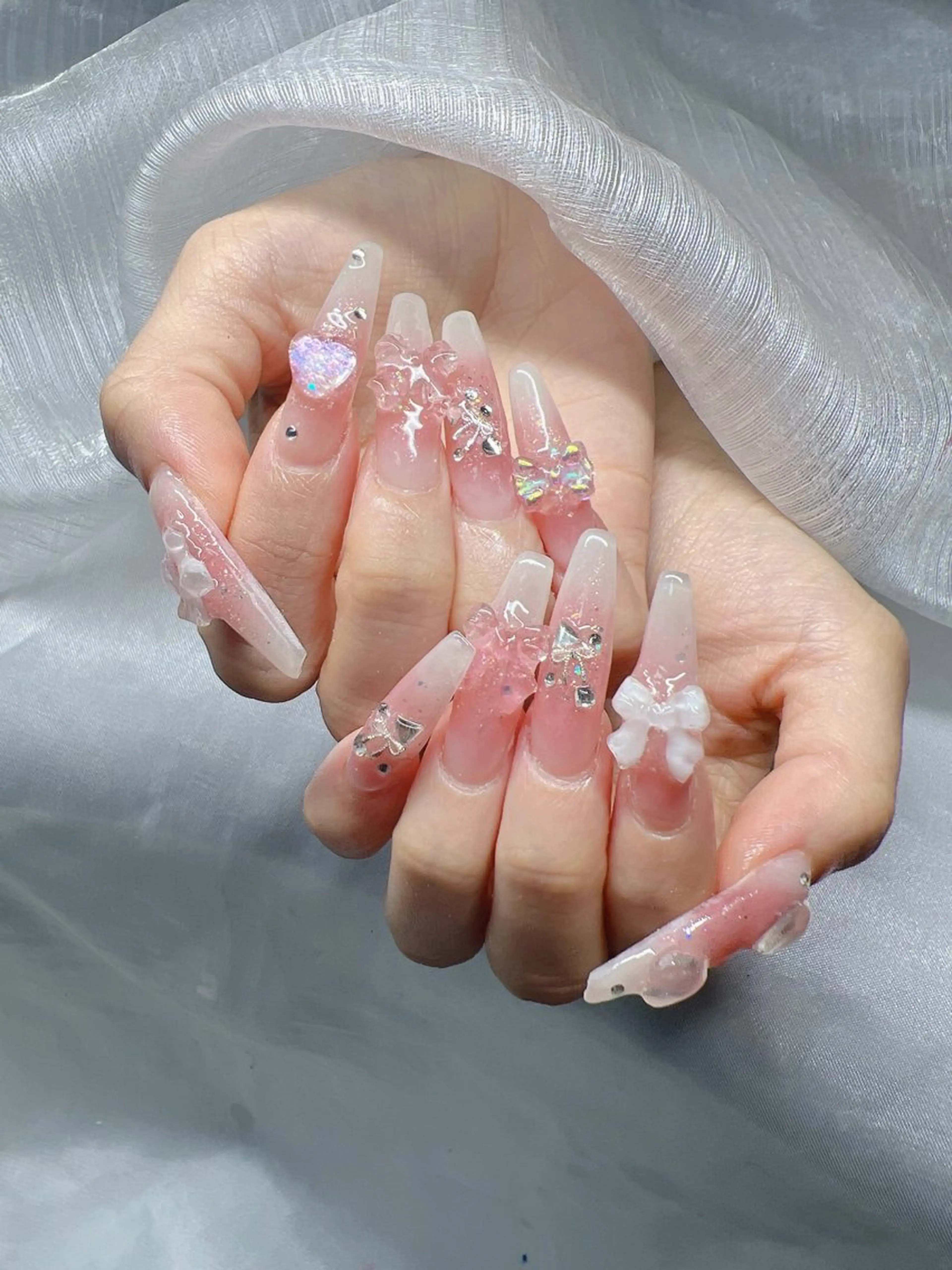 ネイル ハンドネイル Lee Nailsのネイルデザイン