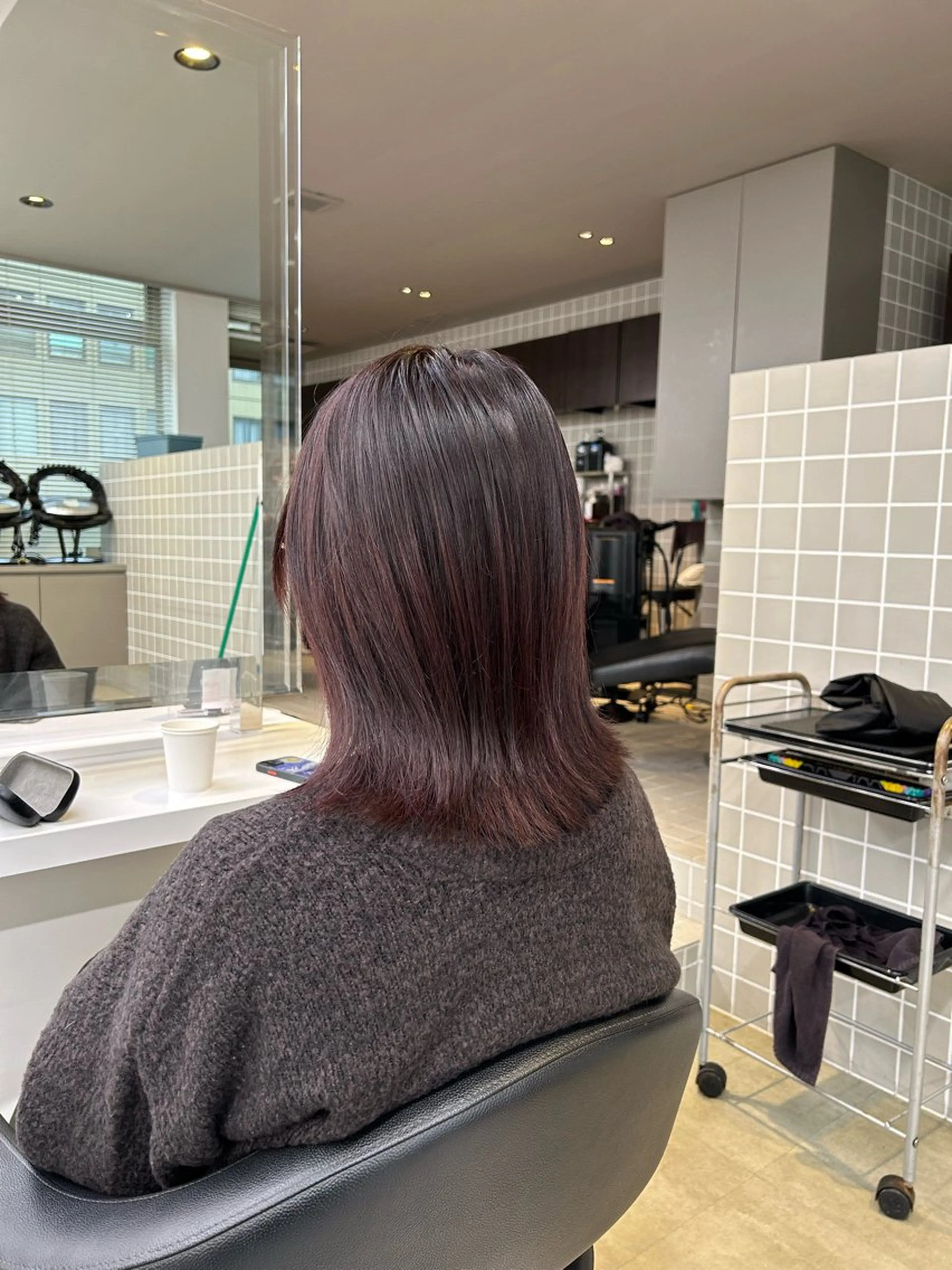 カラー ベージュ／ピンク【く すみカラー】レイヤーのヘアスタイル