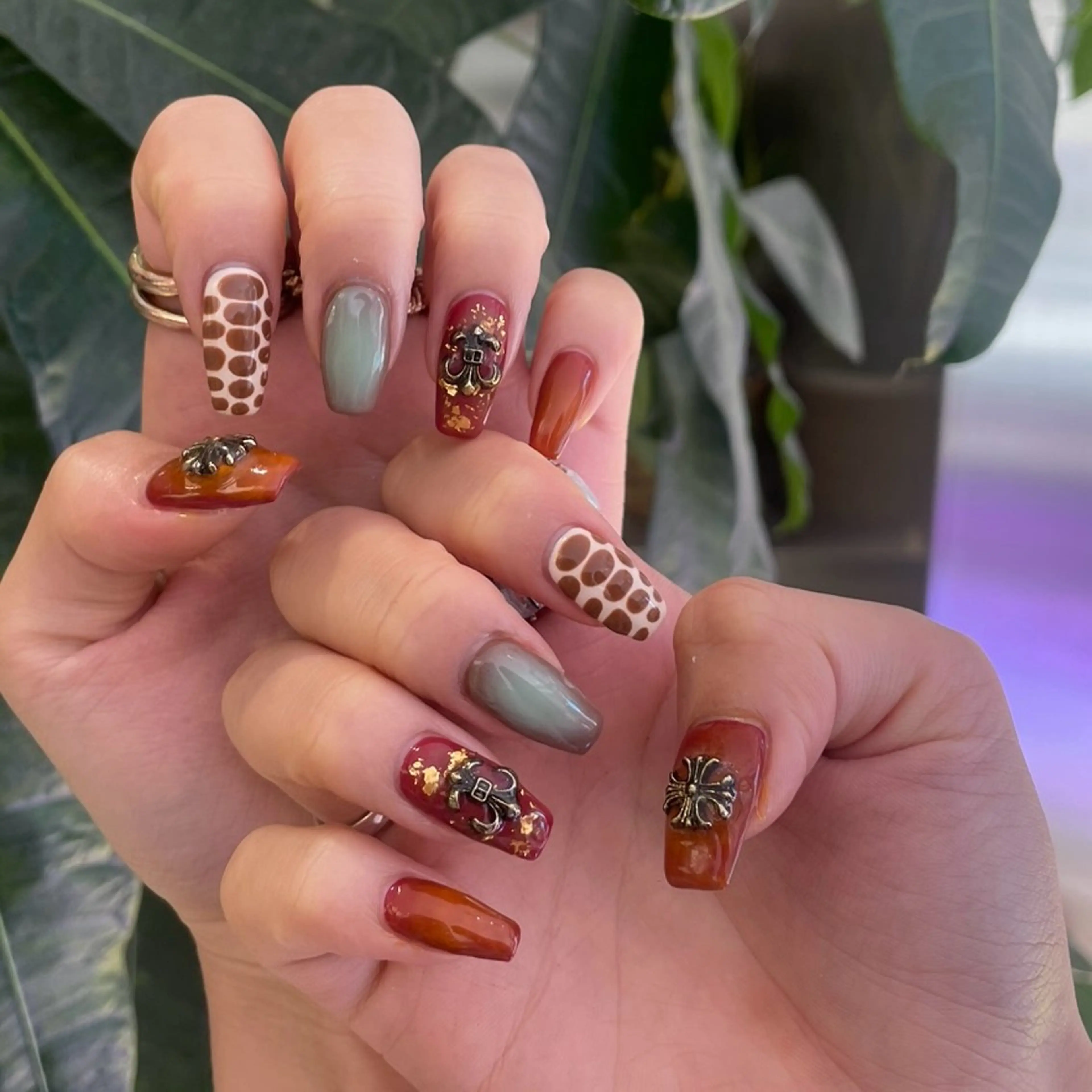 ネイル クルミ/ 💕ワンホンネイルのネイルデザイン