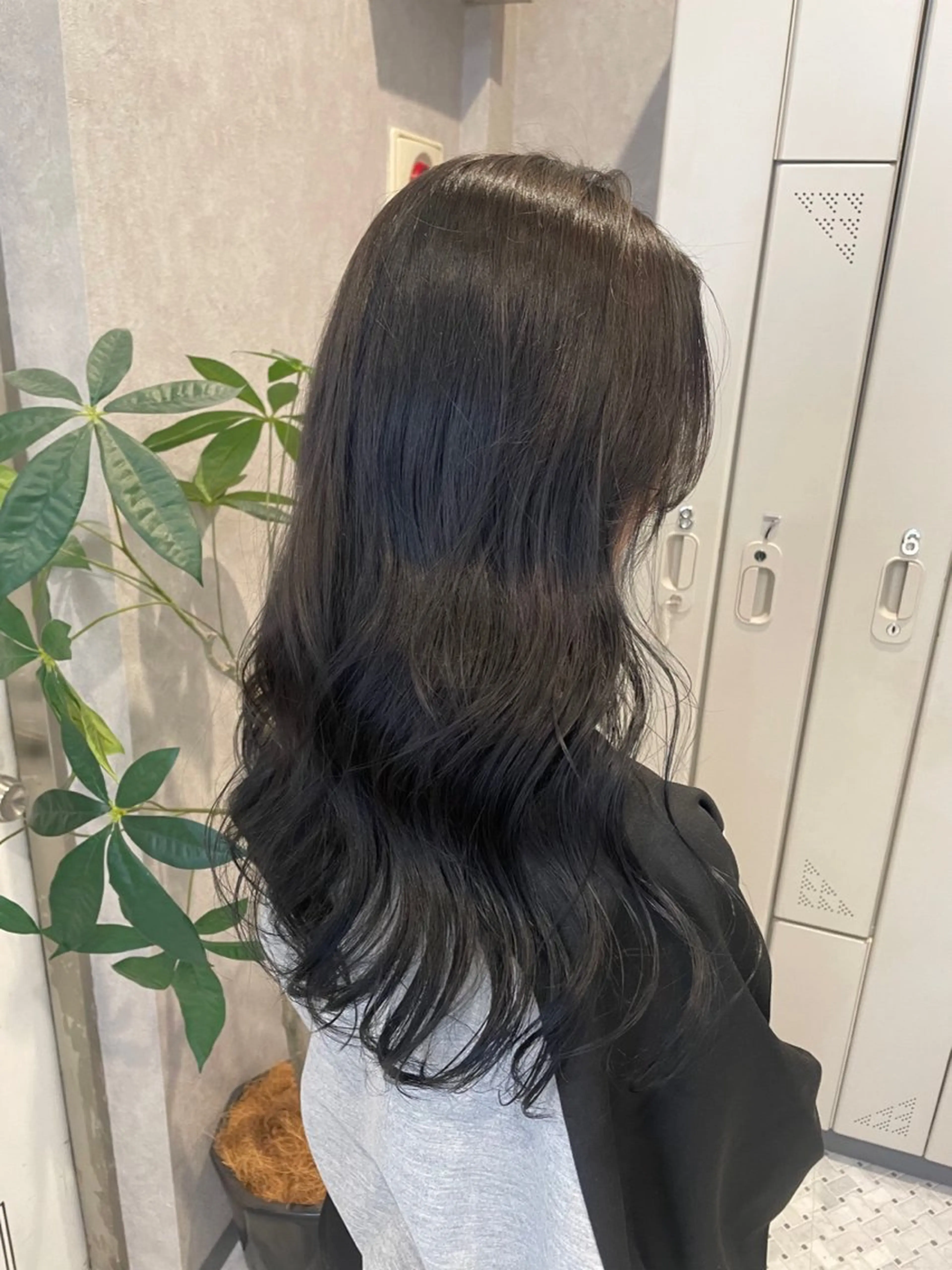 セミロング 女性スタイリスト専門サロン Zina 天神西通り所属・艶髪韓国ヘア MANAMI🎀のヘアスタイル