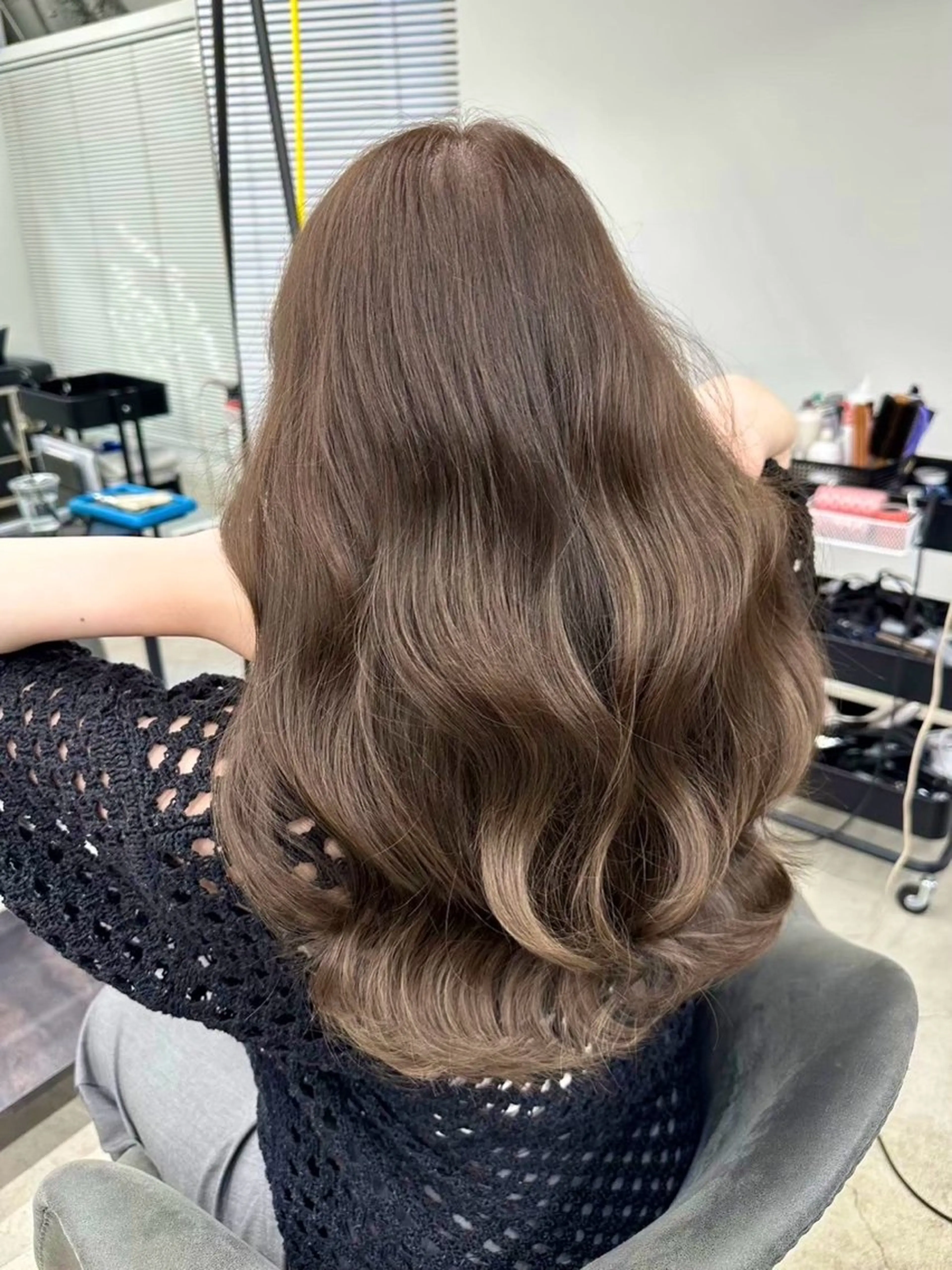 ミディアム カラー ヘアカラー トリートメント 艶カラー/レイヤー カット✂️近澤瑠以のヘアスタイル