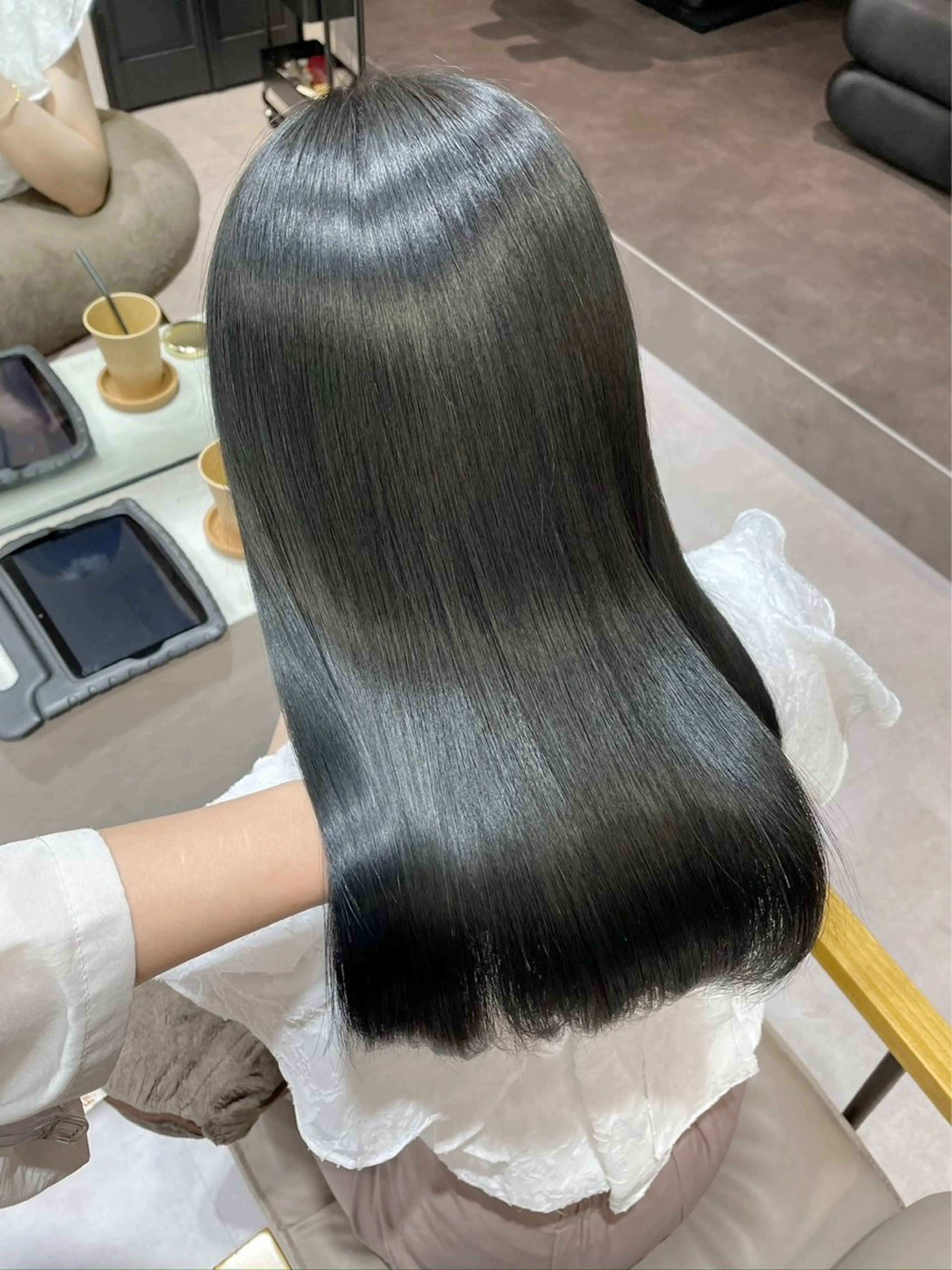 ショート カラー ボブ｜レイヤー ショート｜Hinaのヘアスタイル