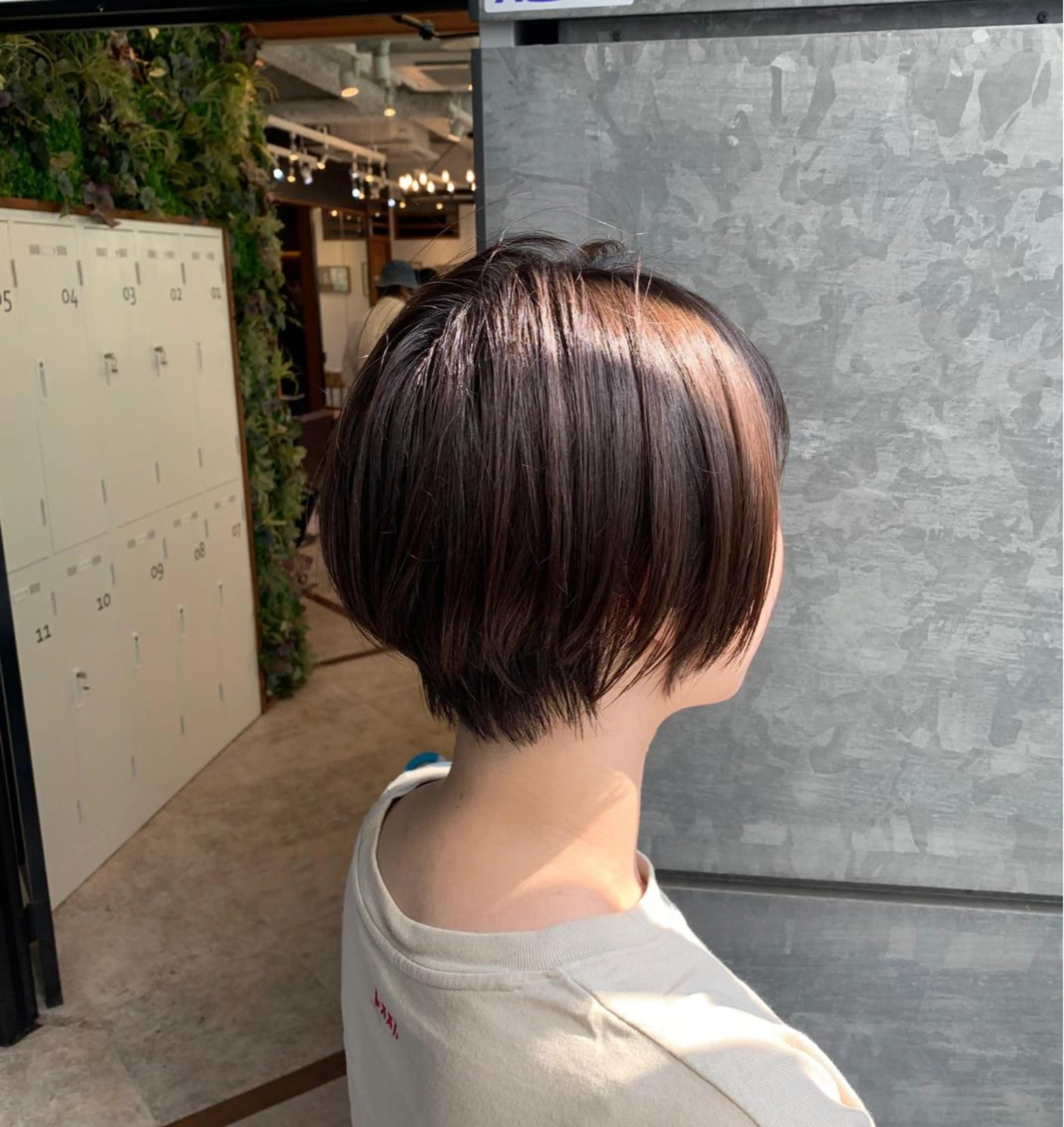 ショート カラー くびれヘア ショートヘア カット ヘアカラー トリートメント aguhair jour所属・髪質改善/白髪ぼかし KENTAのヘアスタイル