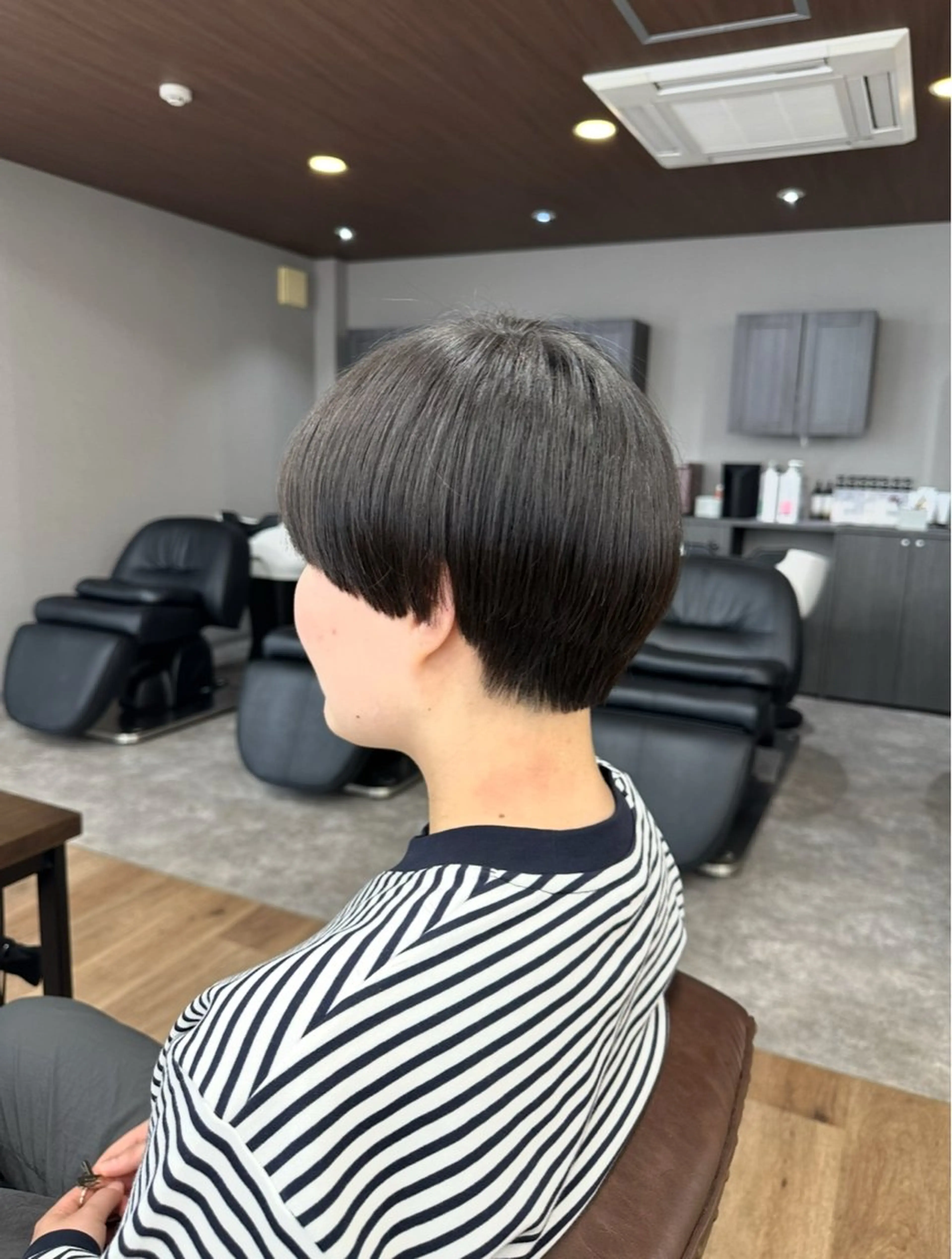 ショート カット enne所属・enne こさかのヘアスタイル