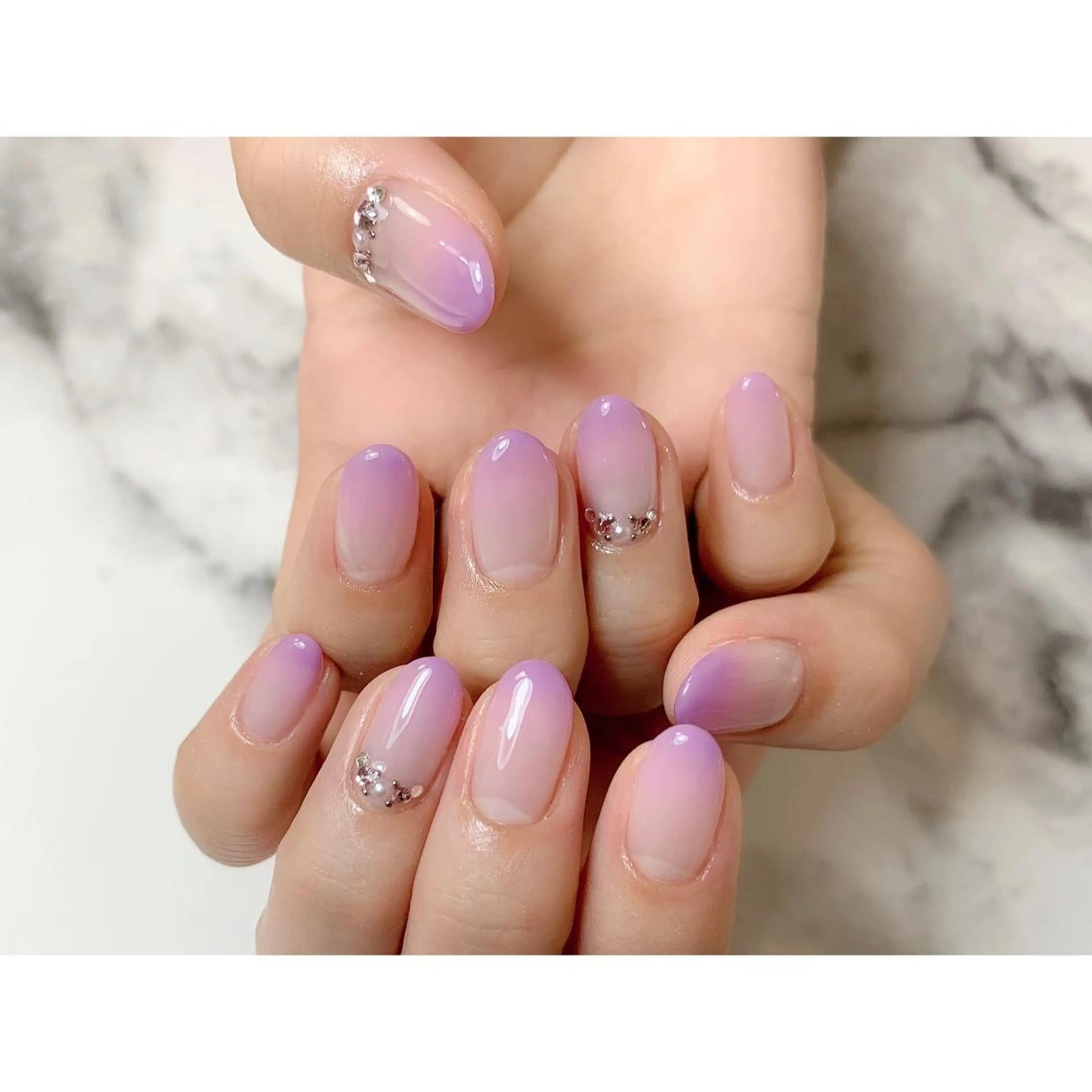 ネイル グラデーション nailsalon maluriのネイルデザイン