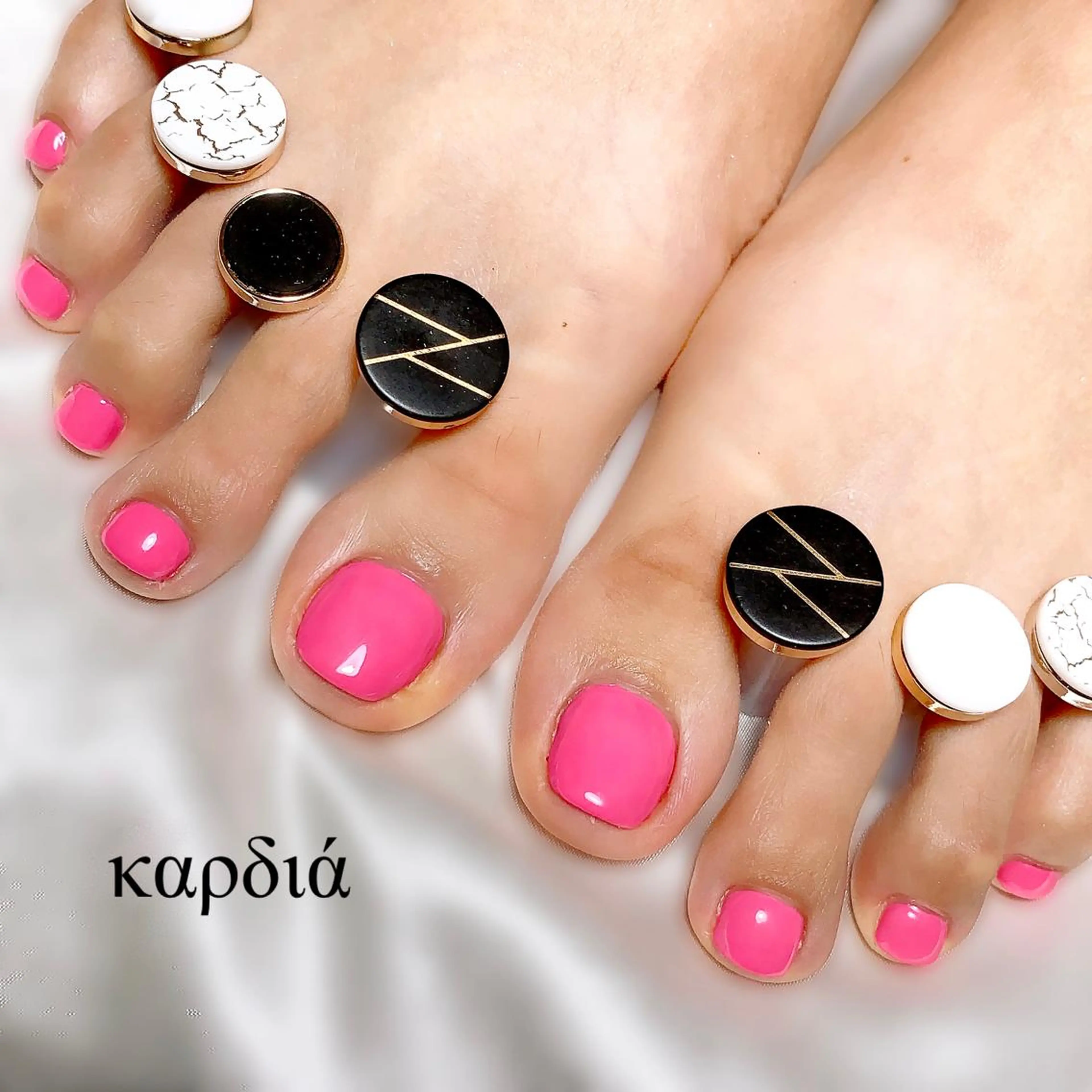 ネイル フットネイル καρδιά -ｶﾙﾃﾞｨｱ-のネイルデザイン