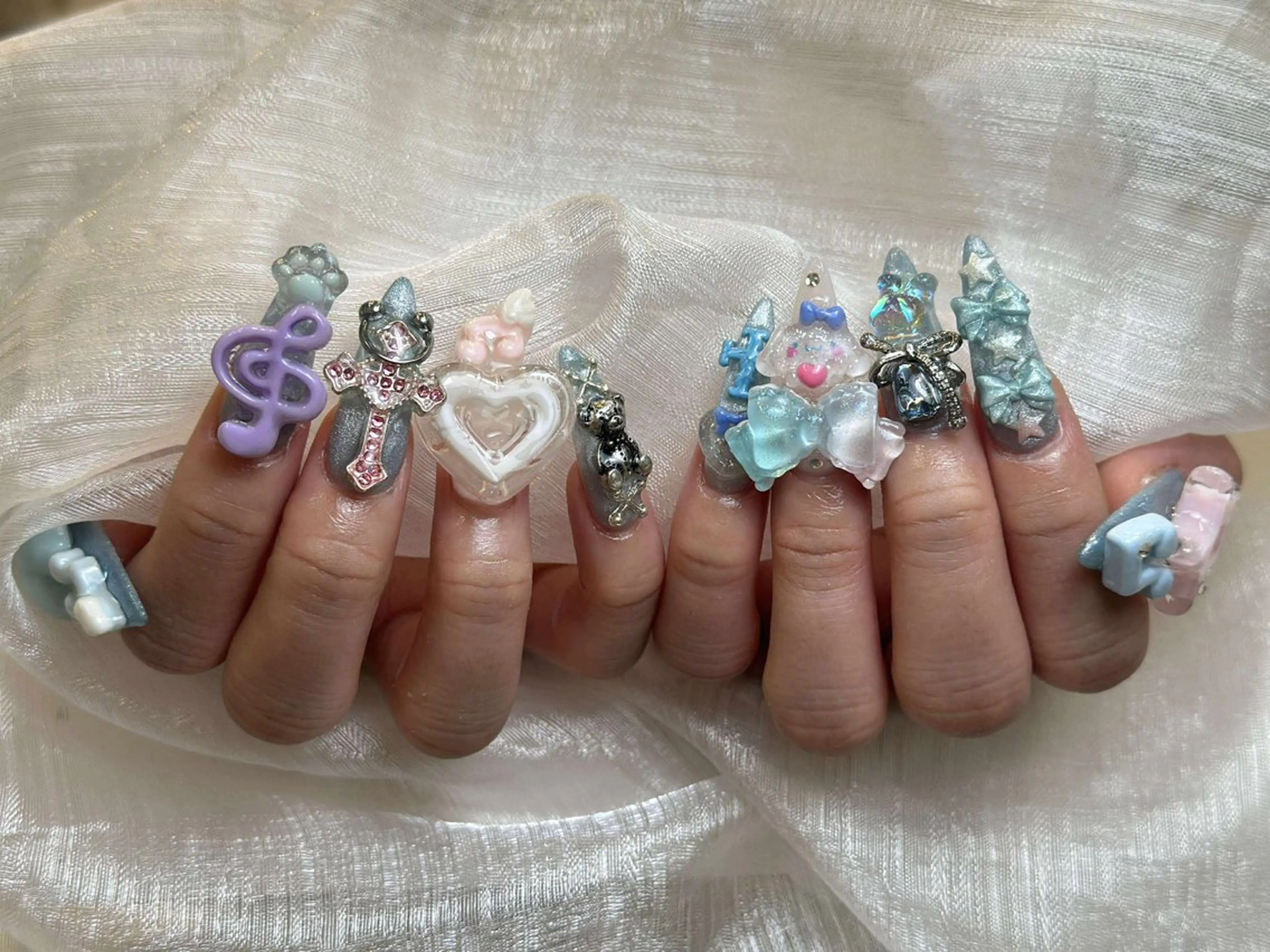 ネイル アートネイル 成人式 ジェルネイル ニュアンスネイル 夏ネイル ハンドネイル Nie Nail Shinokuboのネイルデザイン