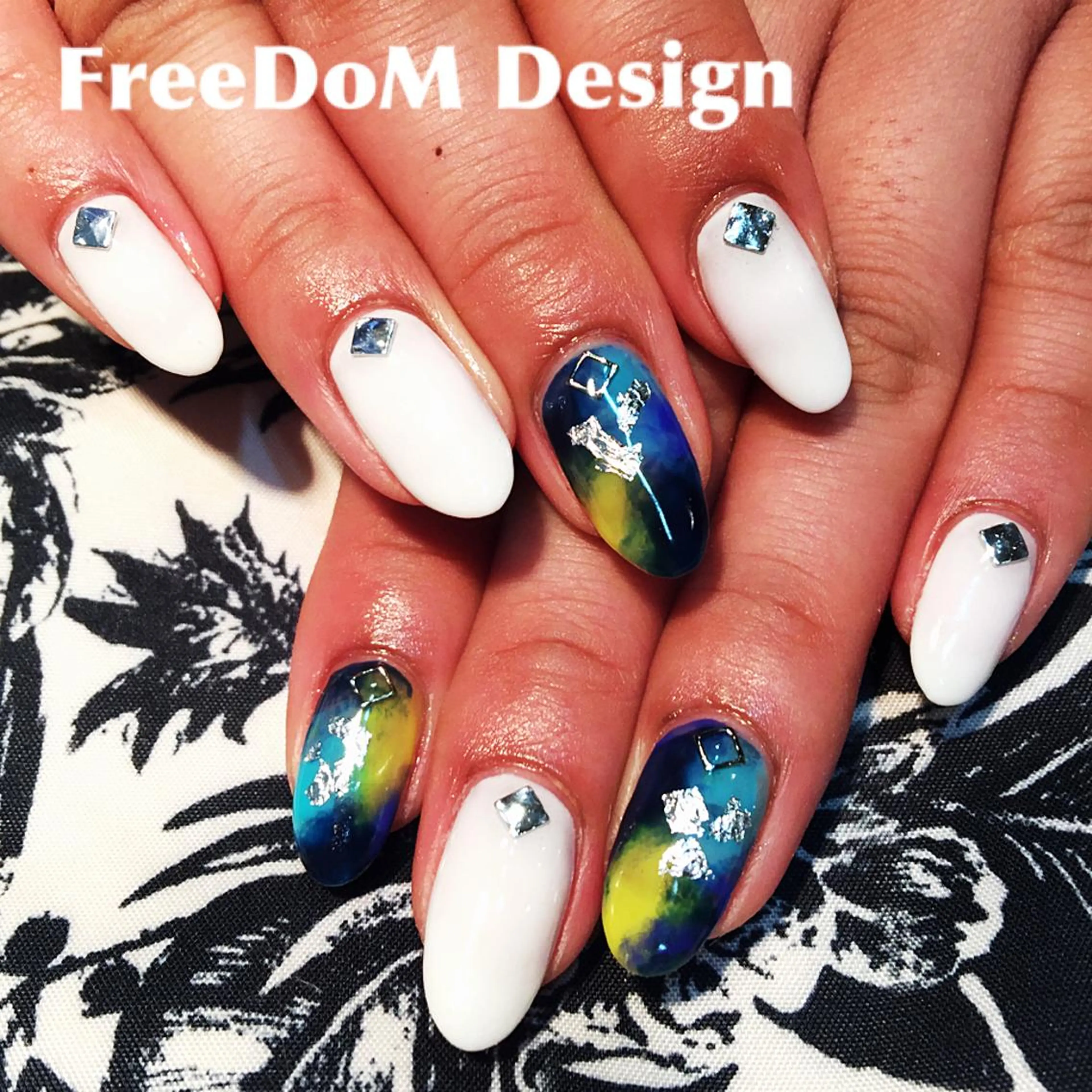 ネイル アートネイル ＦreeDoＭ   Design所属・W KUMIのネイルデザイン