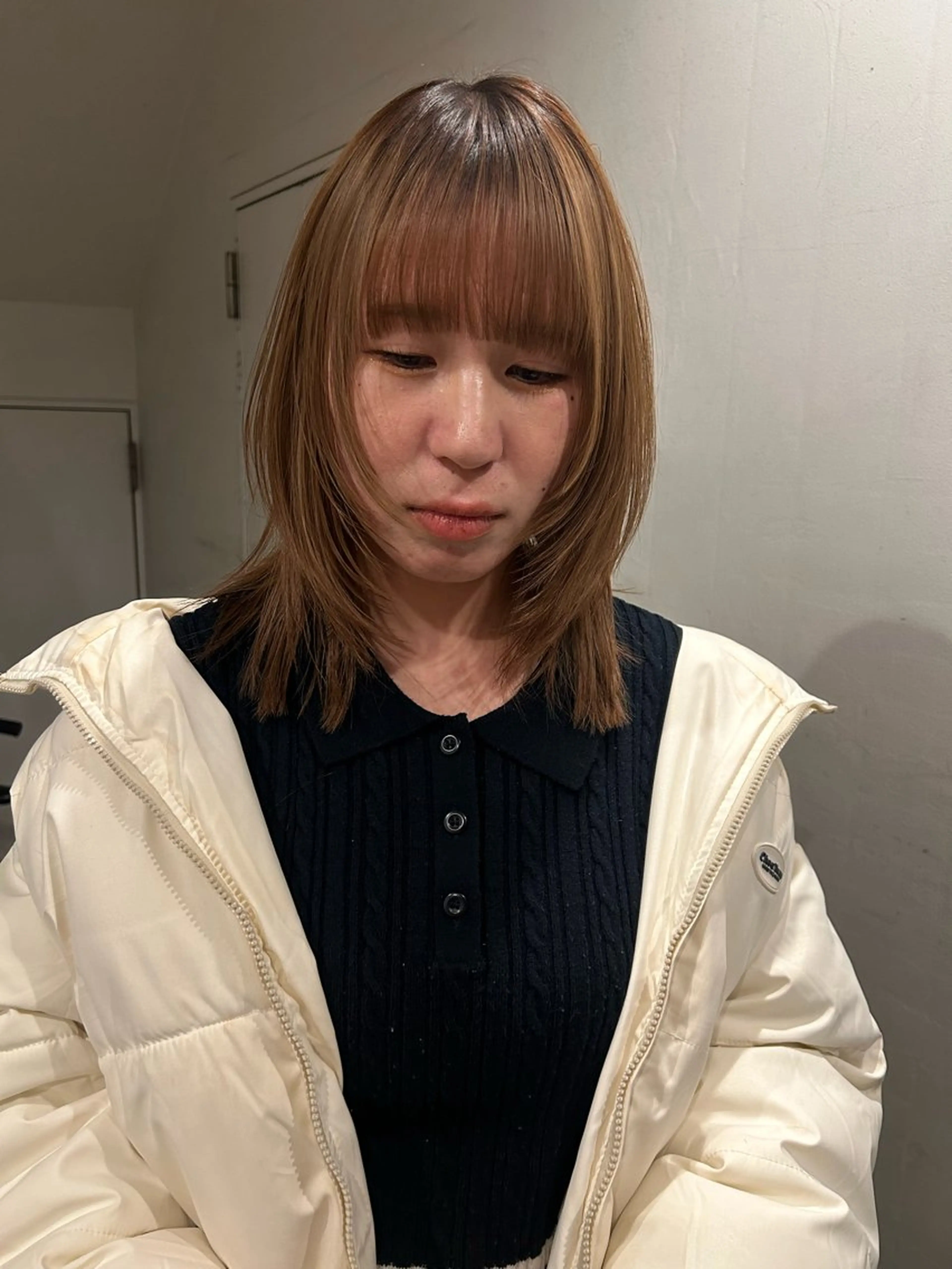 ミディアム hen所属・心斎橋/レイヤー/ ブリーチ/モエのヘアスタイル