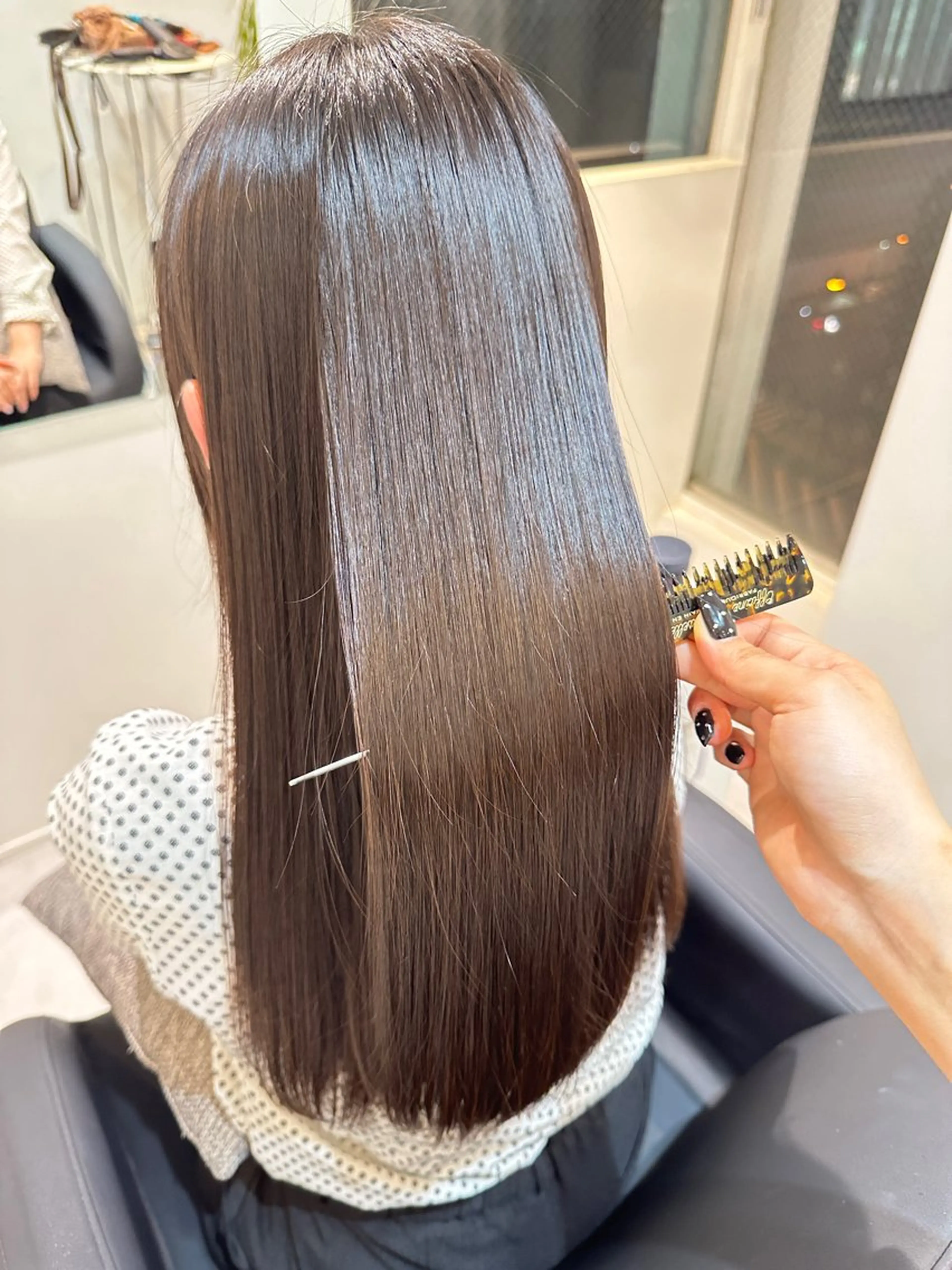 ロング Emüest髪質改善 👩🏼🖤cocoのヘアスタイル