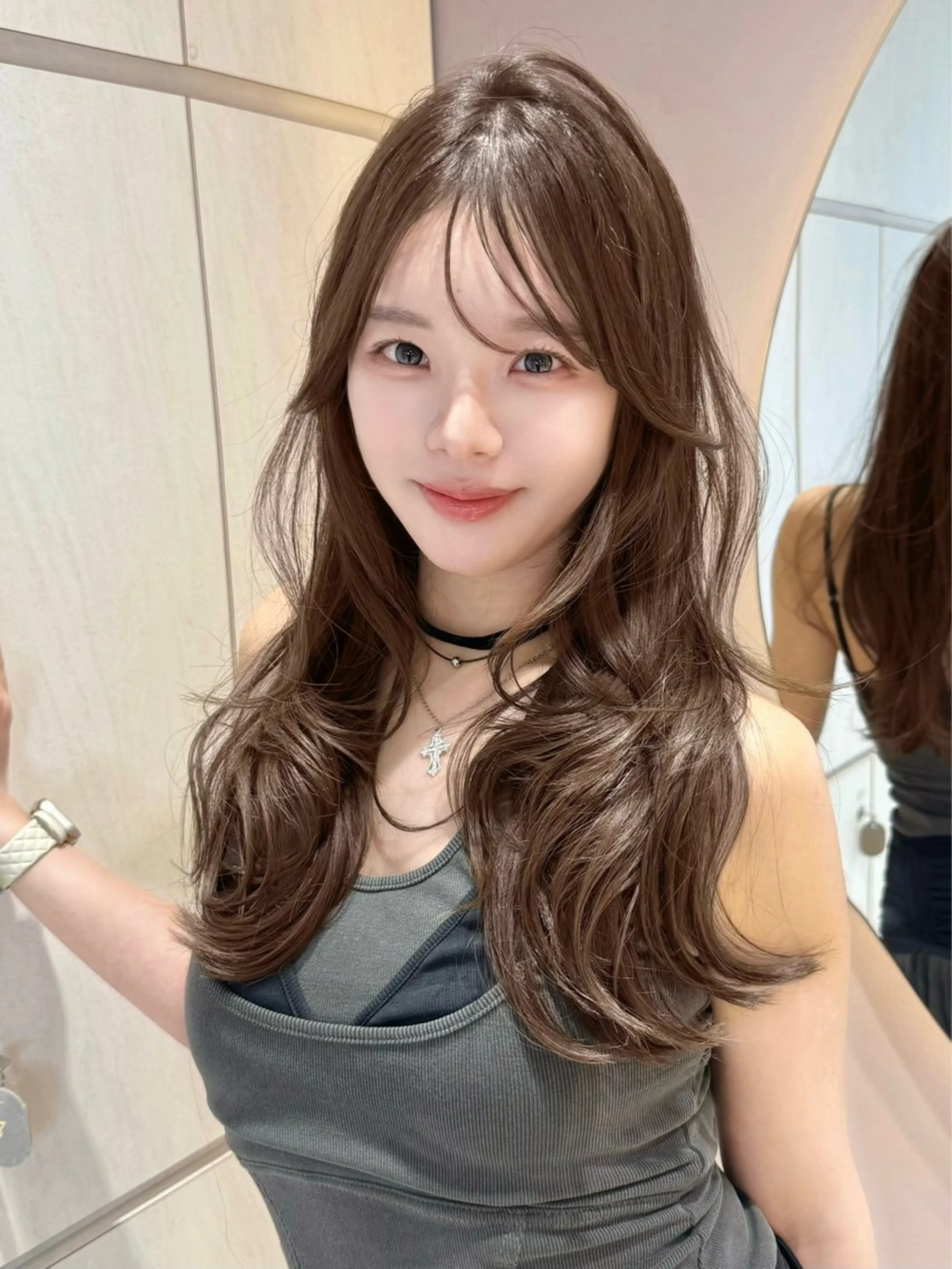 ロング カラー カット ヘアカラー トリートメント ブリーチなし🤍韓国 ヘア柏崎颯刀のヘアスタイル