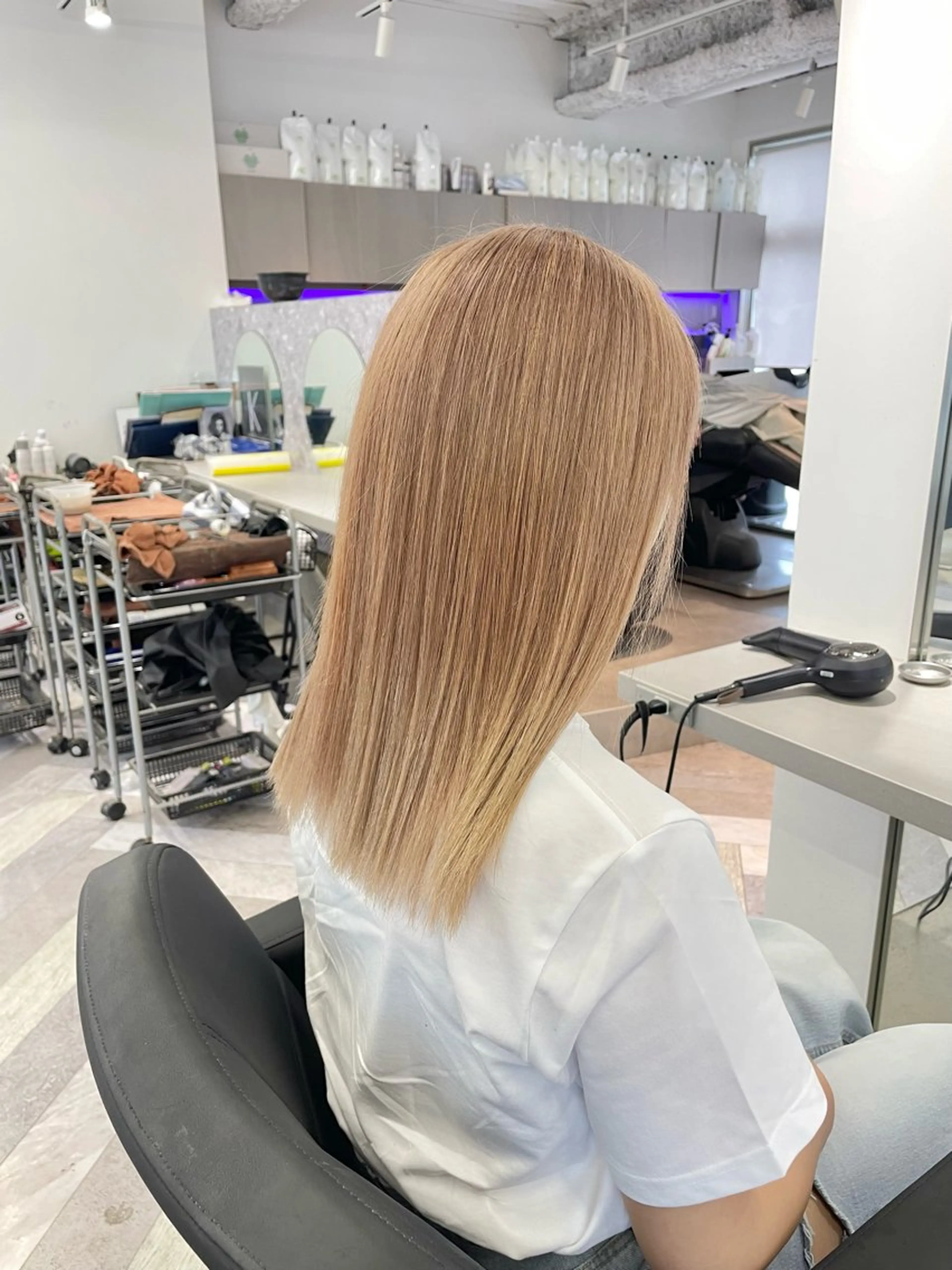 セミロング カット ヘアカラー トリートメント ヘアセット 🎗井上 竜 ブリーチ指名No.1のヘアスタイル