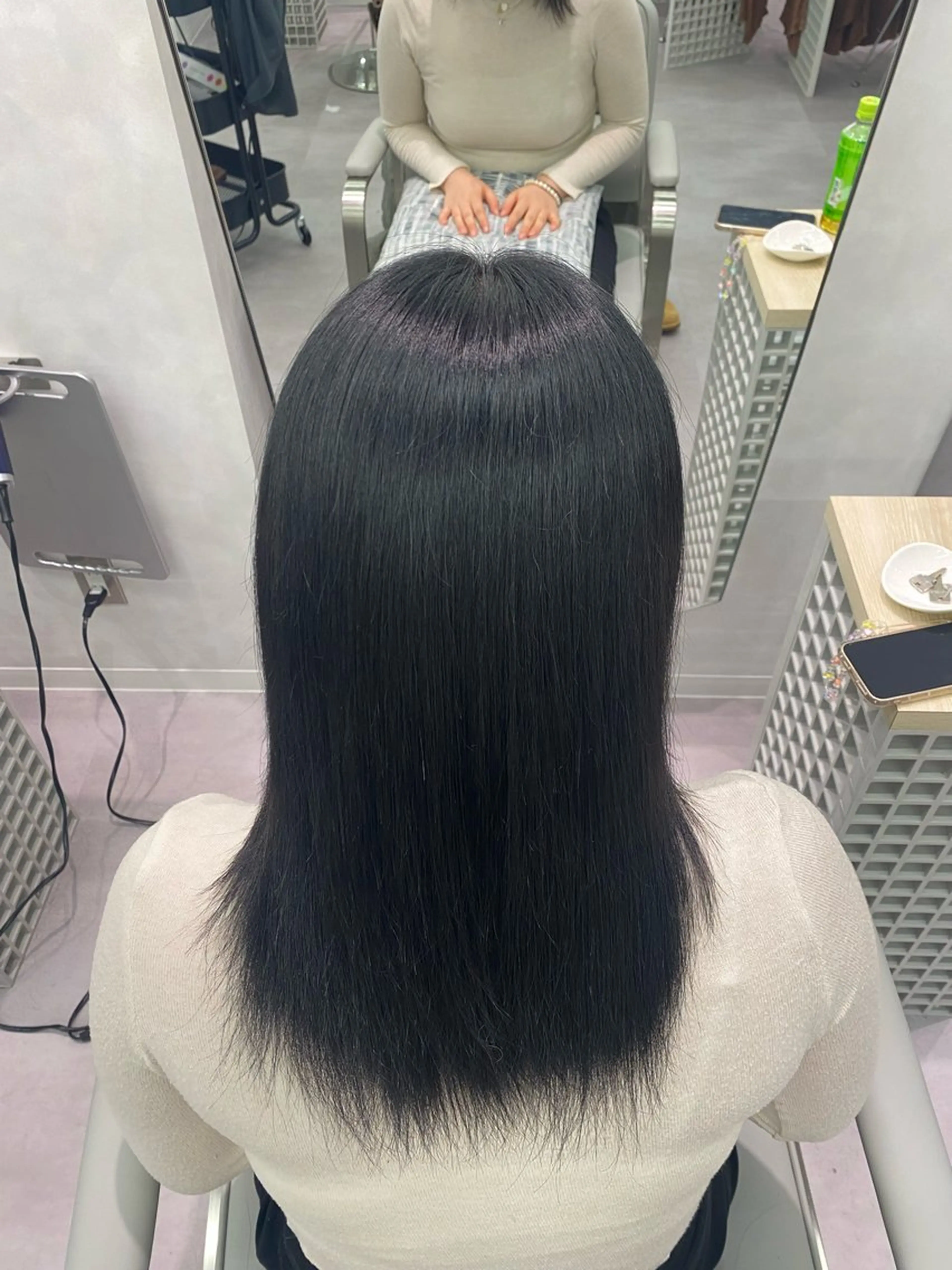 セミロング カラー 透明感カラー afloat hikaruのヘアスタイル