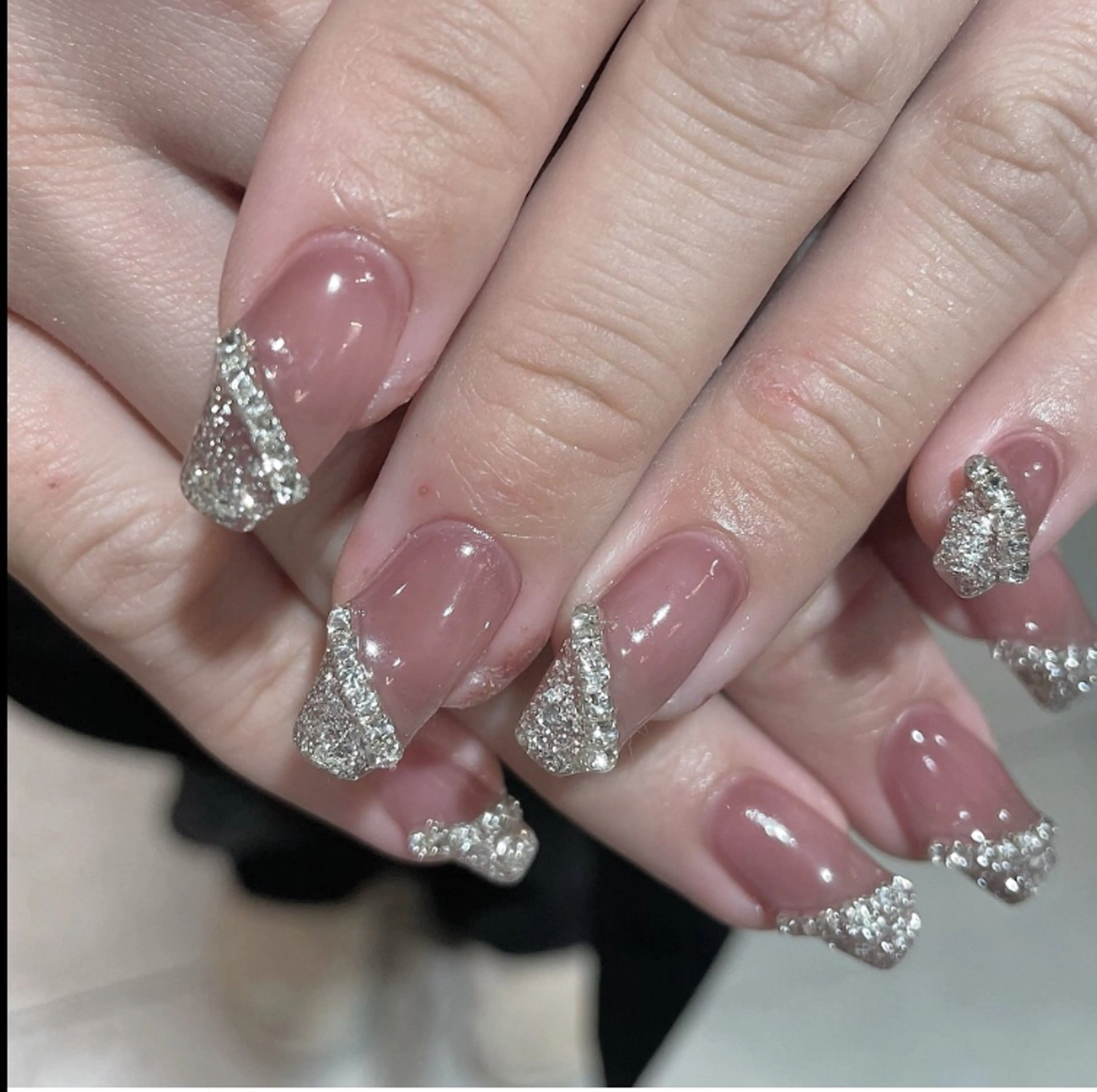 ネイル 長さ出し グラデーション キラキラネイル 韓国ネイル ラメ(グリッター) ハンドネイル ハンドケア Chisa Nail Studio所属・リ リのネイルデザイン