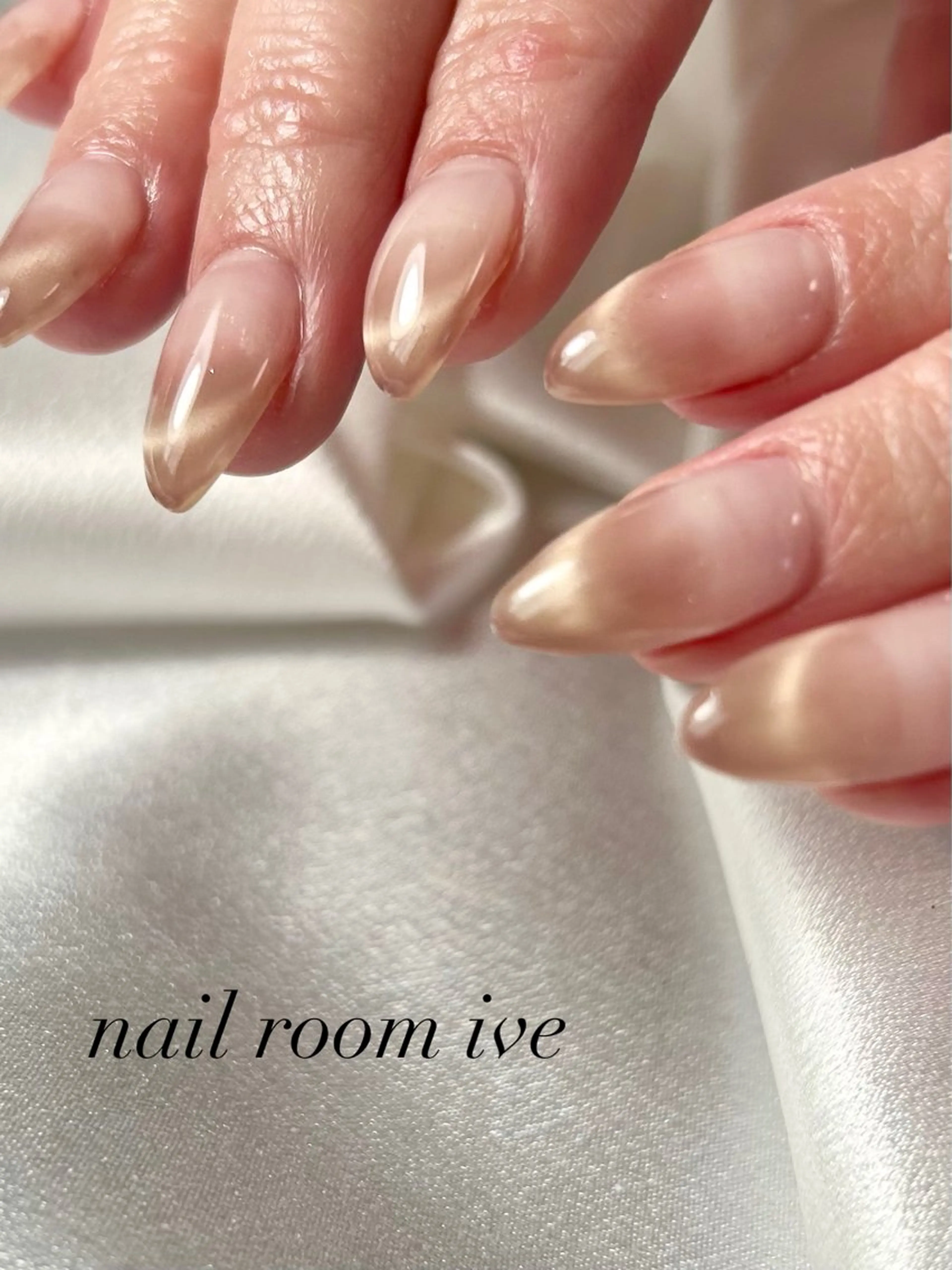 ネイル フレンチネイル マグネットネイル マグネットフレンチ nail room IVEのネイルデザイン