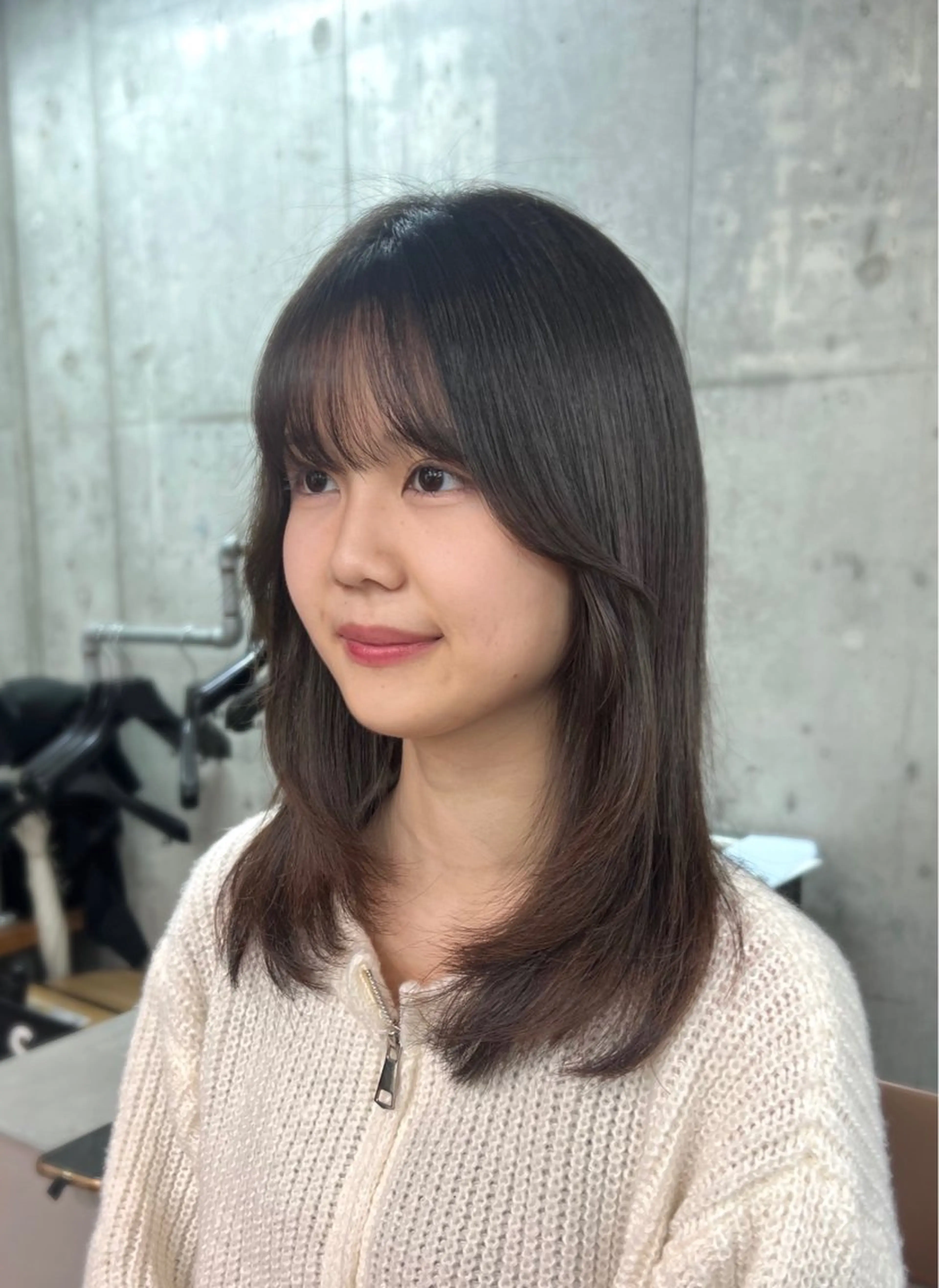 セミロング パーマ 縮毛矯正 ストレートパーマ カット トリートメント 透明感カラー ✨ 韓国艶髪💗菅原のヘアスタイル