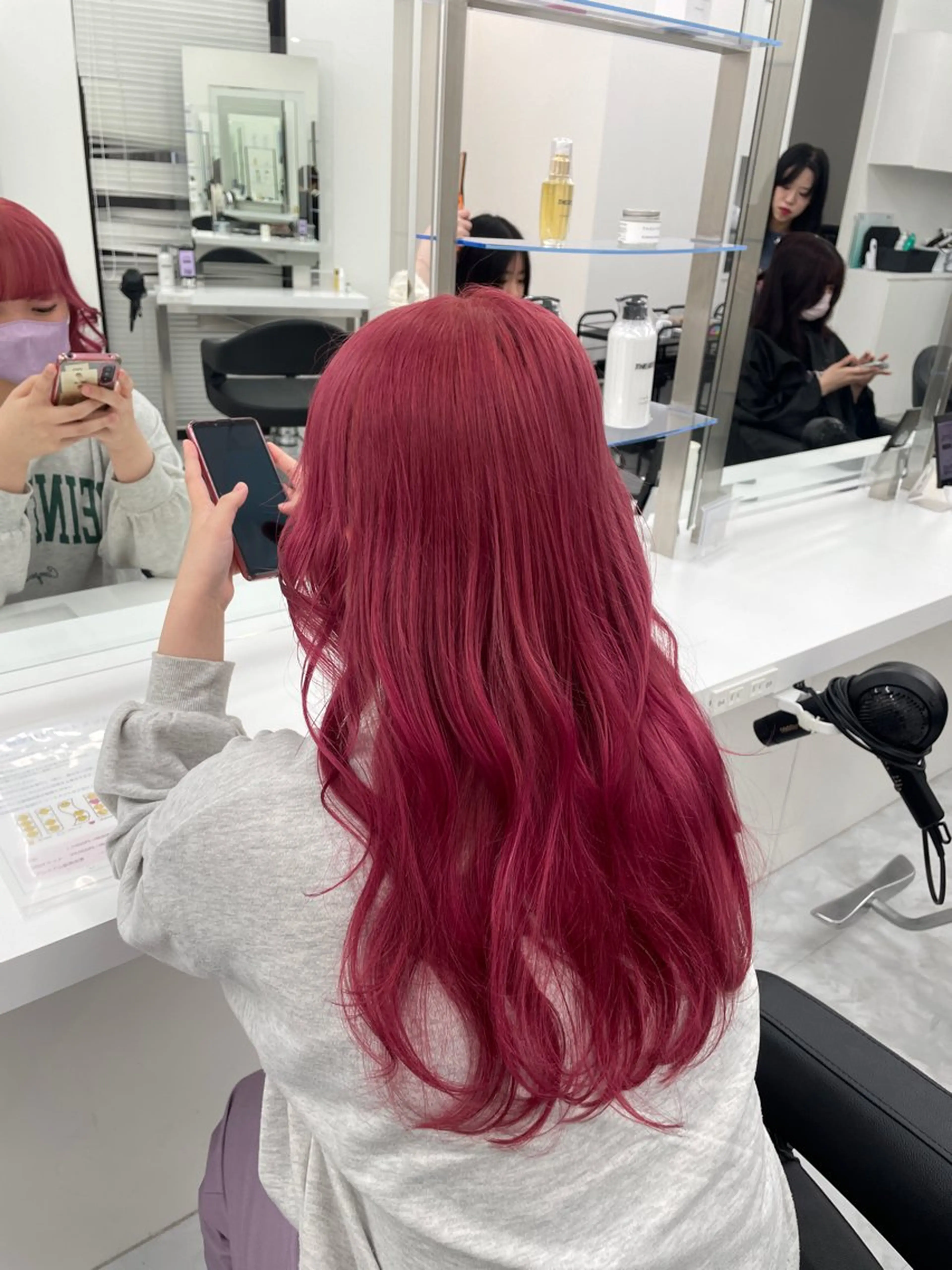 ロング ヘアカラー 大人上品🤍明るめ ベージュ🤍REOのヘアスタイル