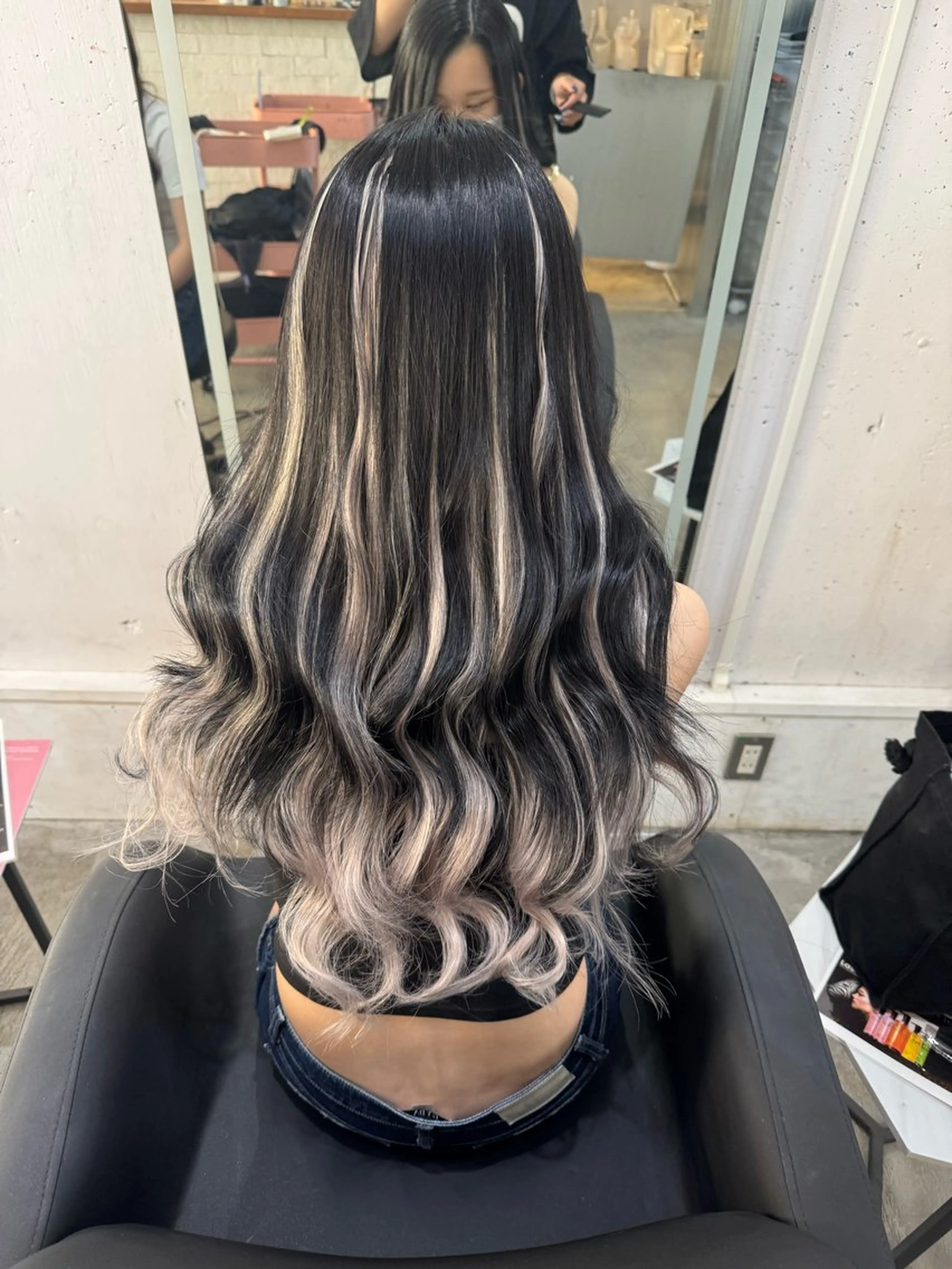 ロング ヘアカラー エクステ EDeN Yurinaのヘアスタイル