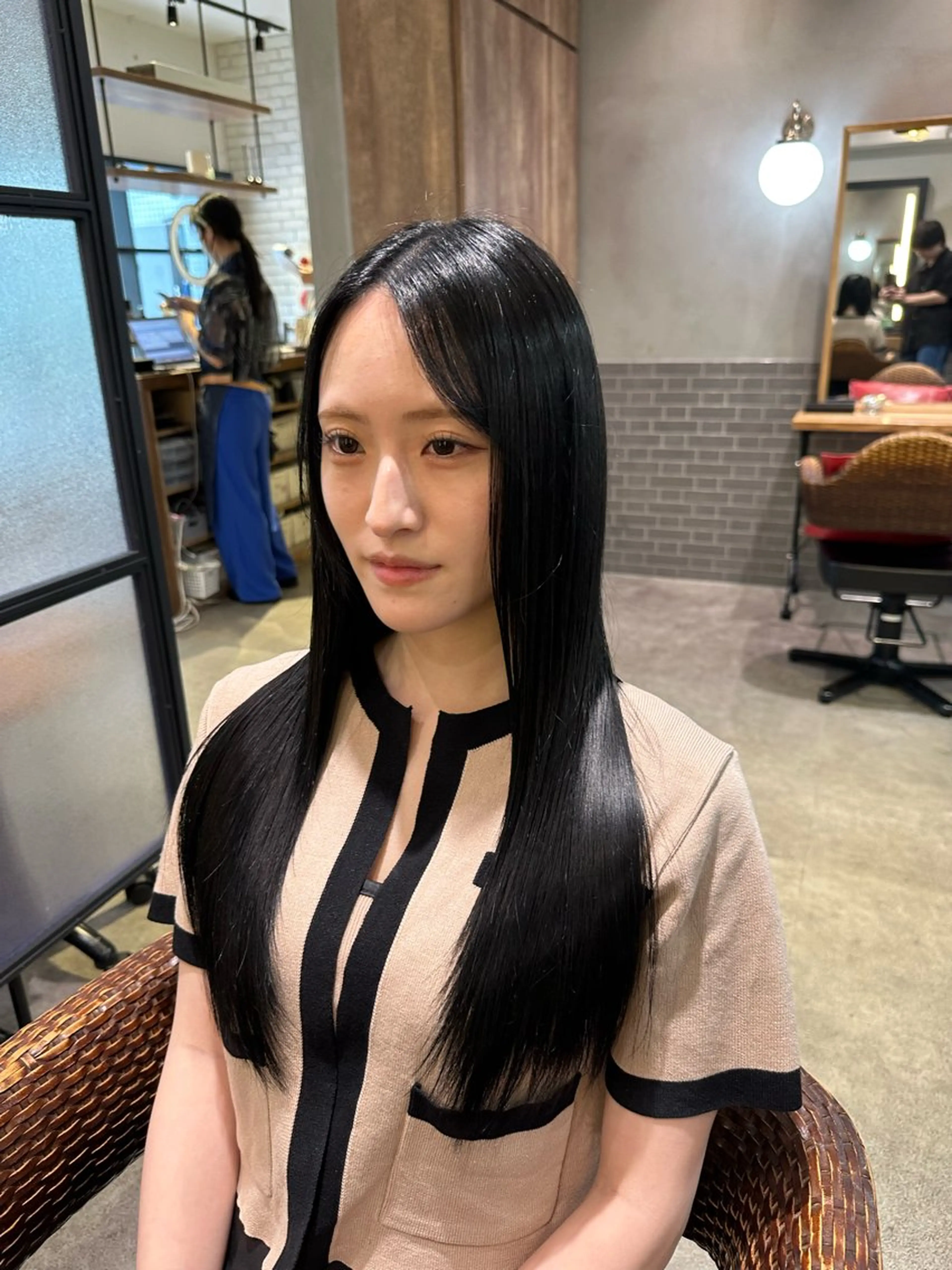 セミロング カラー パーマ ヘアアレンジ メンズ キッズ メンズブリーチ メンズ韓国風 メンズウルフカット ベージュカラー 黒髪 🌈髪質改善TR 艶カラーユウダイ🌈のヘアスタイル