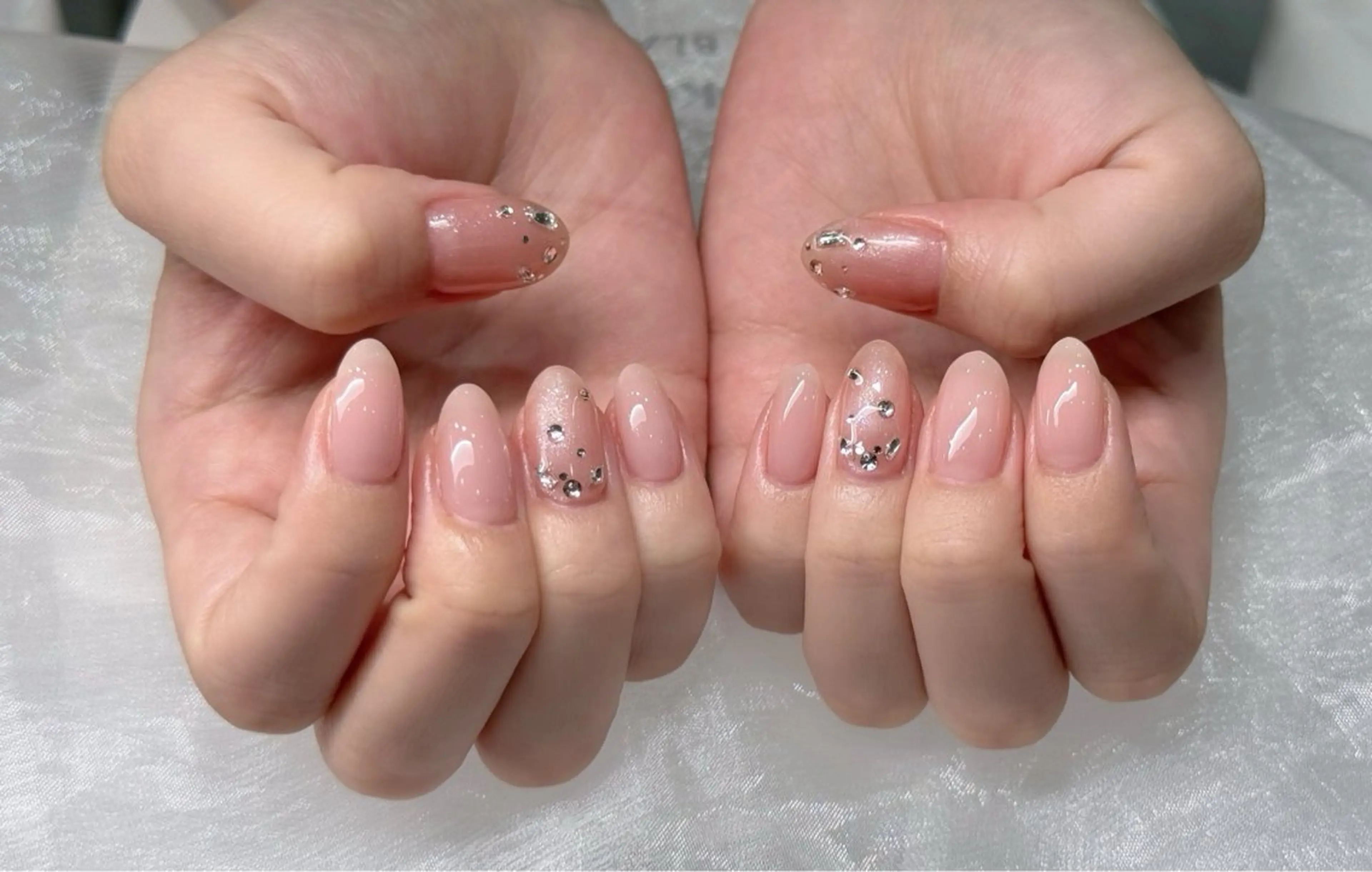 ネイル オーロラネイル ブルー チークネイル フットネイル フレンチネイル ハンドネイル ハンドケア HANA.NAILS所属・HANA 自宅サロンのネイルデザイン